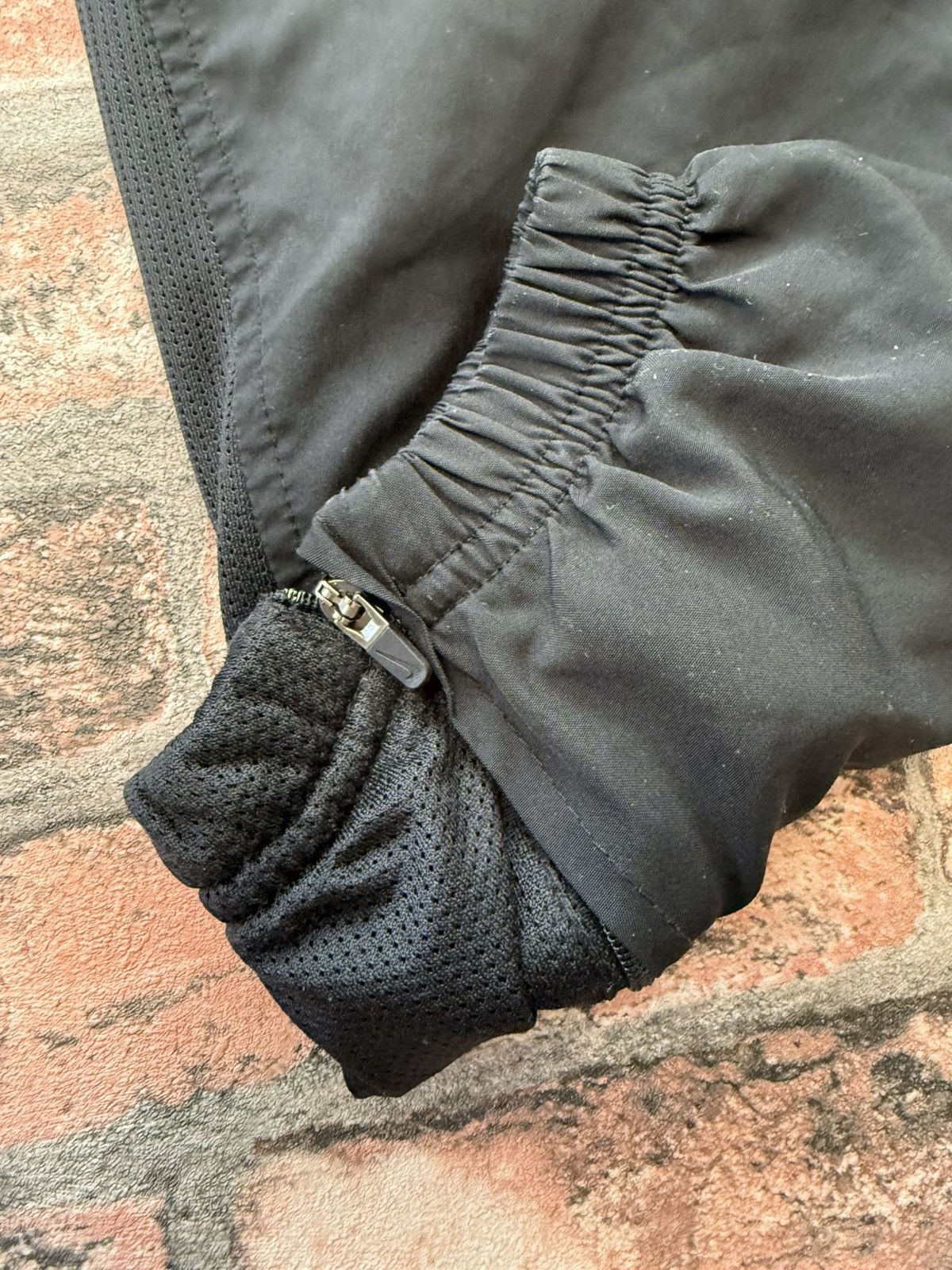 Nike 90’s NIKE RARE SWOOSH LOGO Y2K RETRO NYLON VINTAGE ZIP PANTS Size US 34 / EU 50 - 6 Thumbnail