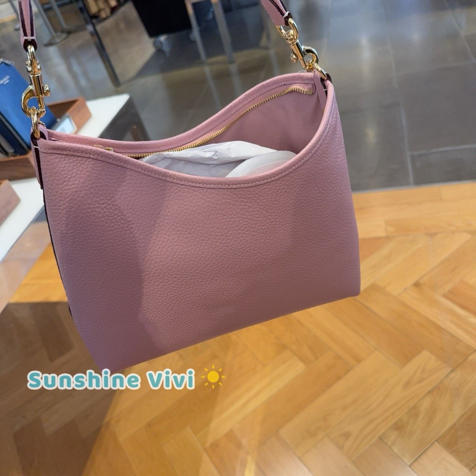 Coach NWT Coach Laurel Shoulder Bag Pink Leather Carnation CR148 Size ONE SIZE - 5 Thumbnail