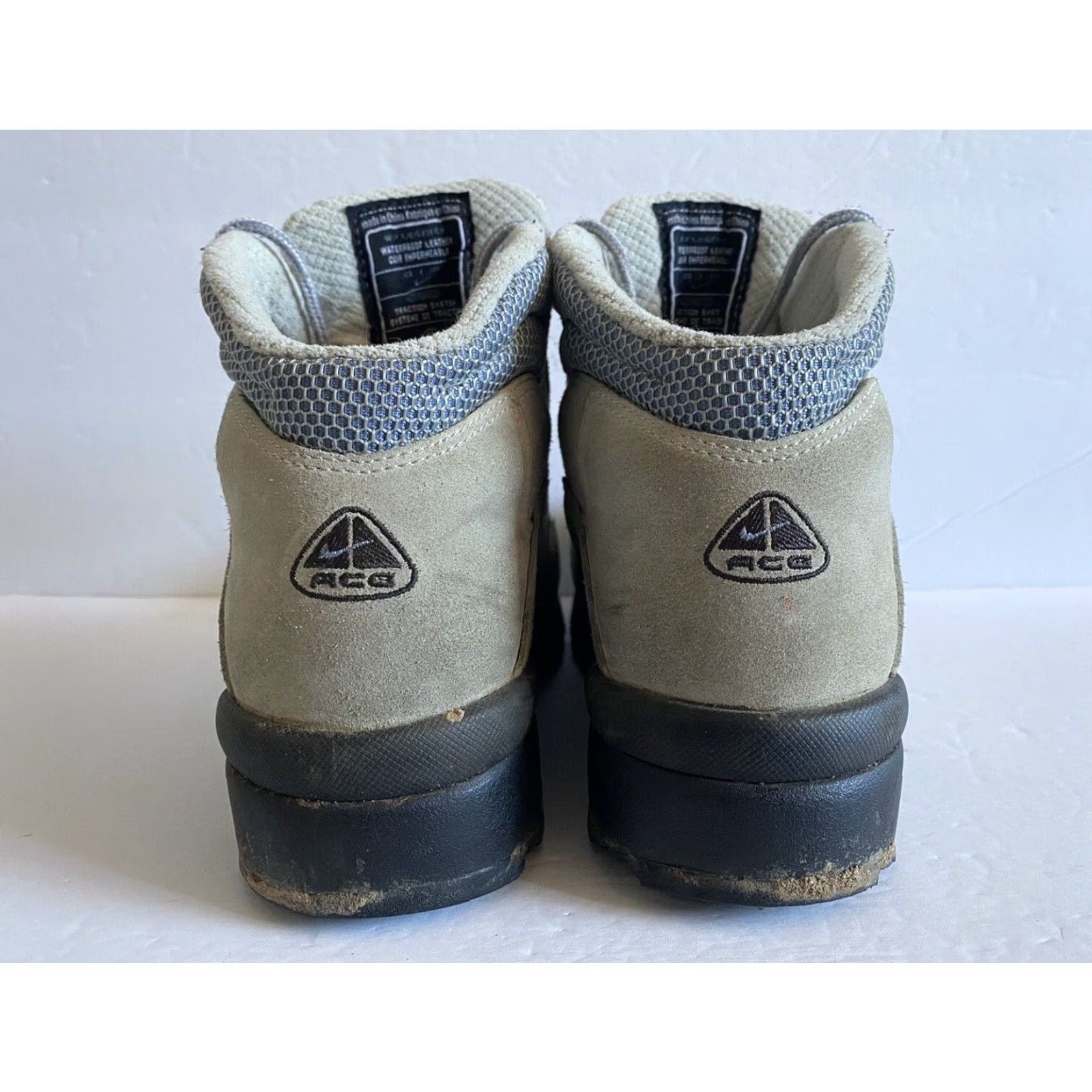 Nike ACG Nike ACG Boots Women Size 9 Gray Boots Lace Up Outdoor Women Size US 9 / IT 39 - 6 Thumbnail