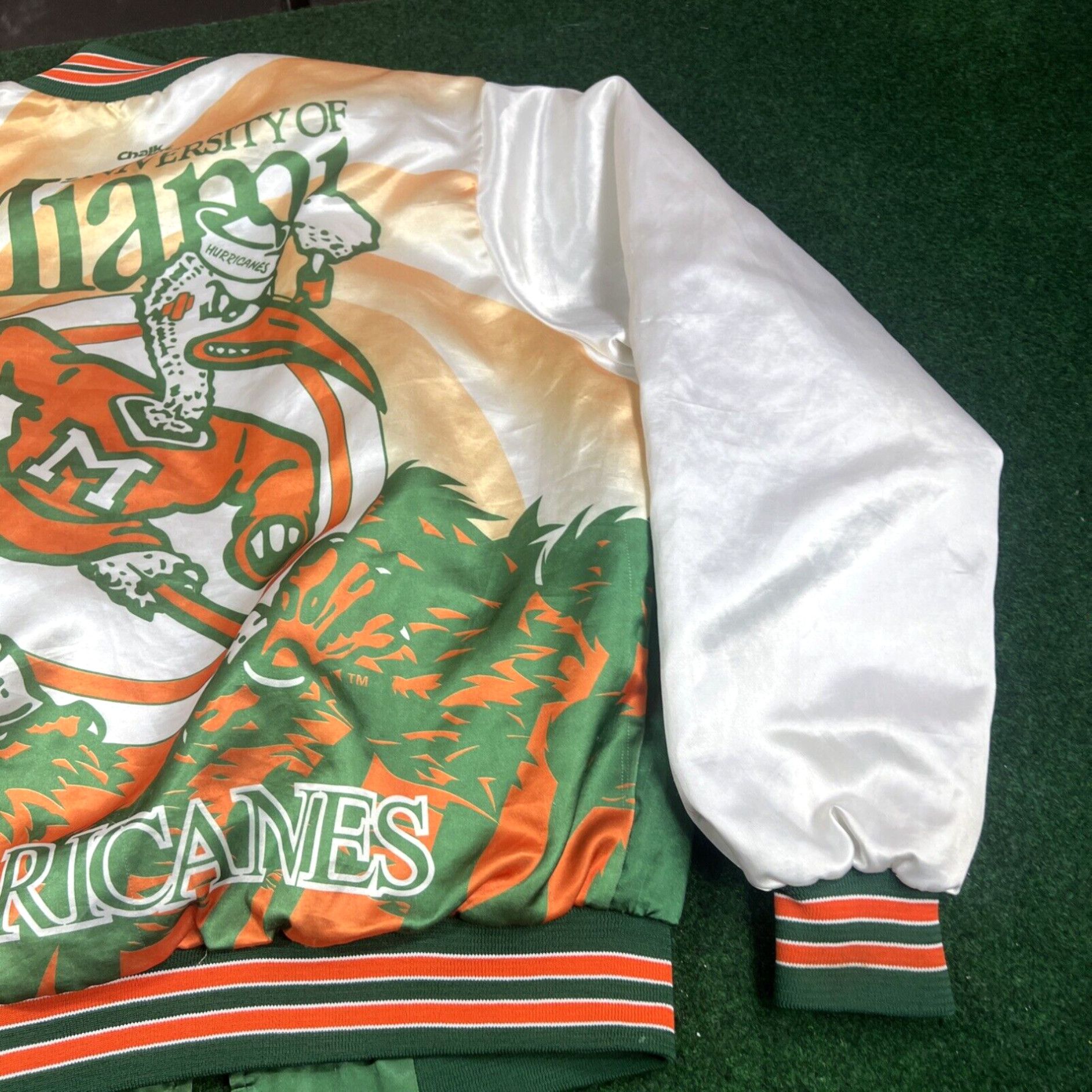 Chalk Line VTG Chalk Line University Miami Hurricanes Fanimation Jacket size large USA 90s Size US L / EU 52-54 / 3 - 4 Thumbnail