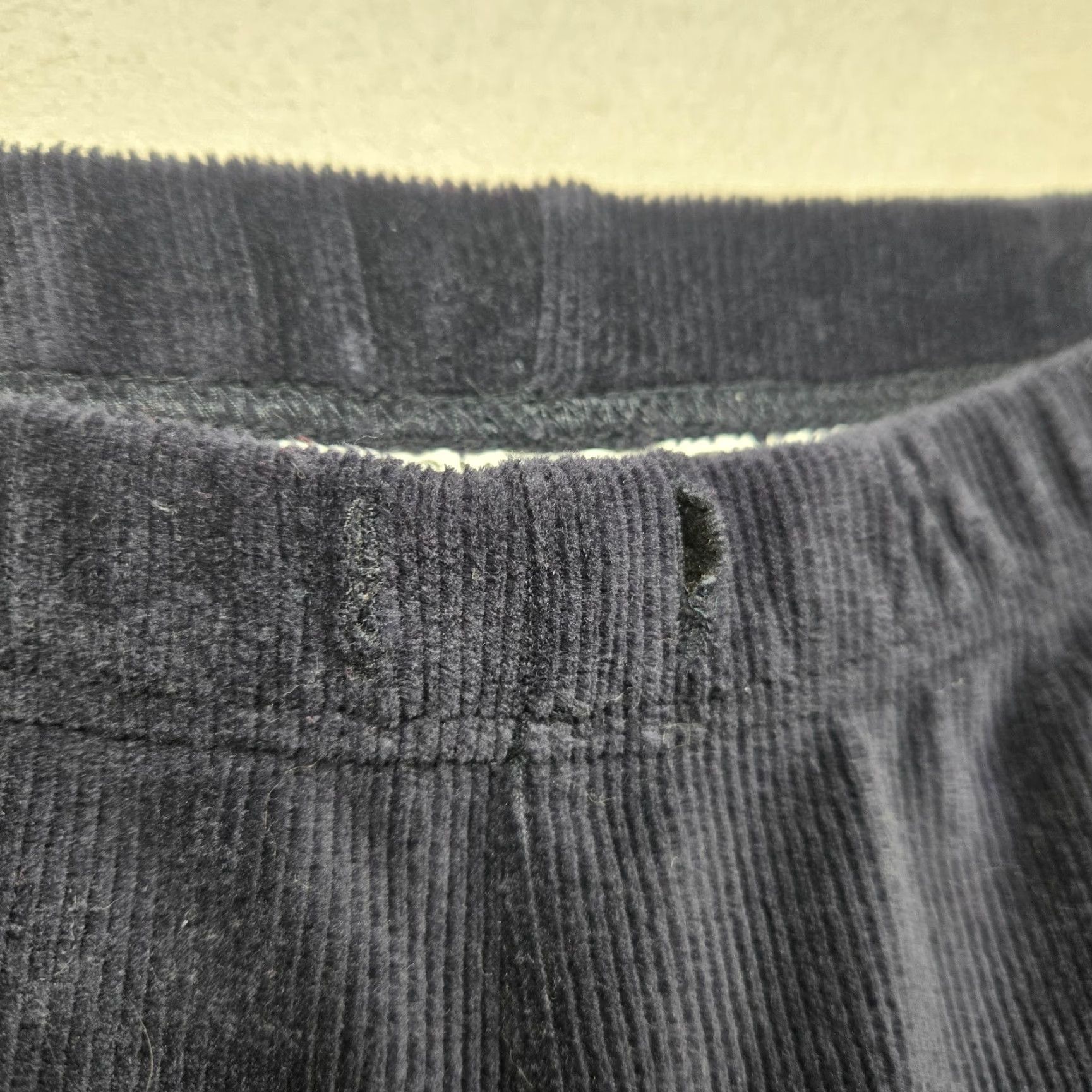 Vintage Sag Harbor Pants Vintage Black Velour Pleated Adult Women PL Petite Large Sag Harbor Slacks Velour Pants Women's Petite Black Velour Pants Size 36" / US 14 / IT 50 - 3 Thumbnail
