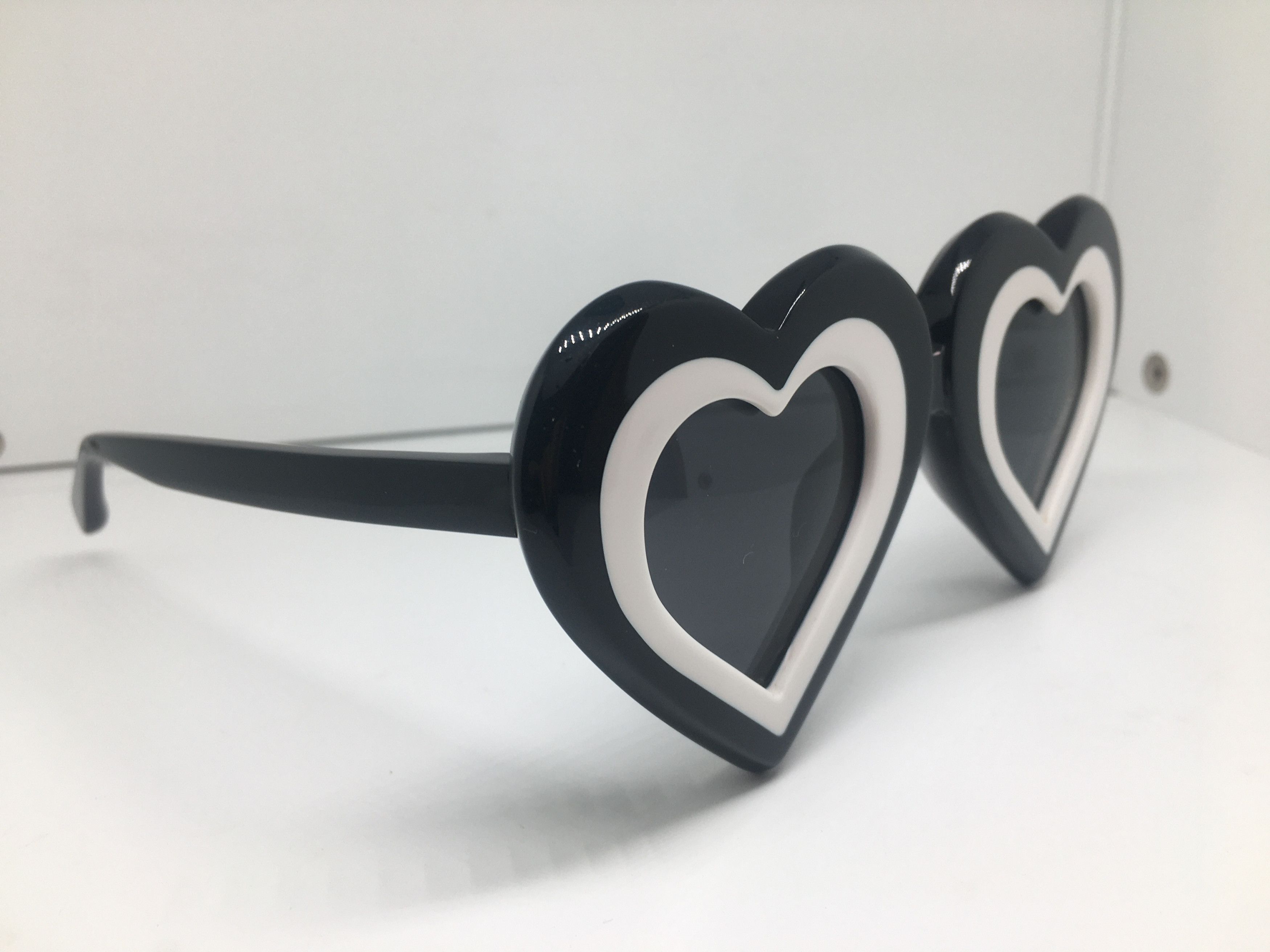 Linda Farrow Linda Farrow Yazbukey RAREOp Art Heart Frame Sunglasses Size ONE SIZE - 2 Thumbnail