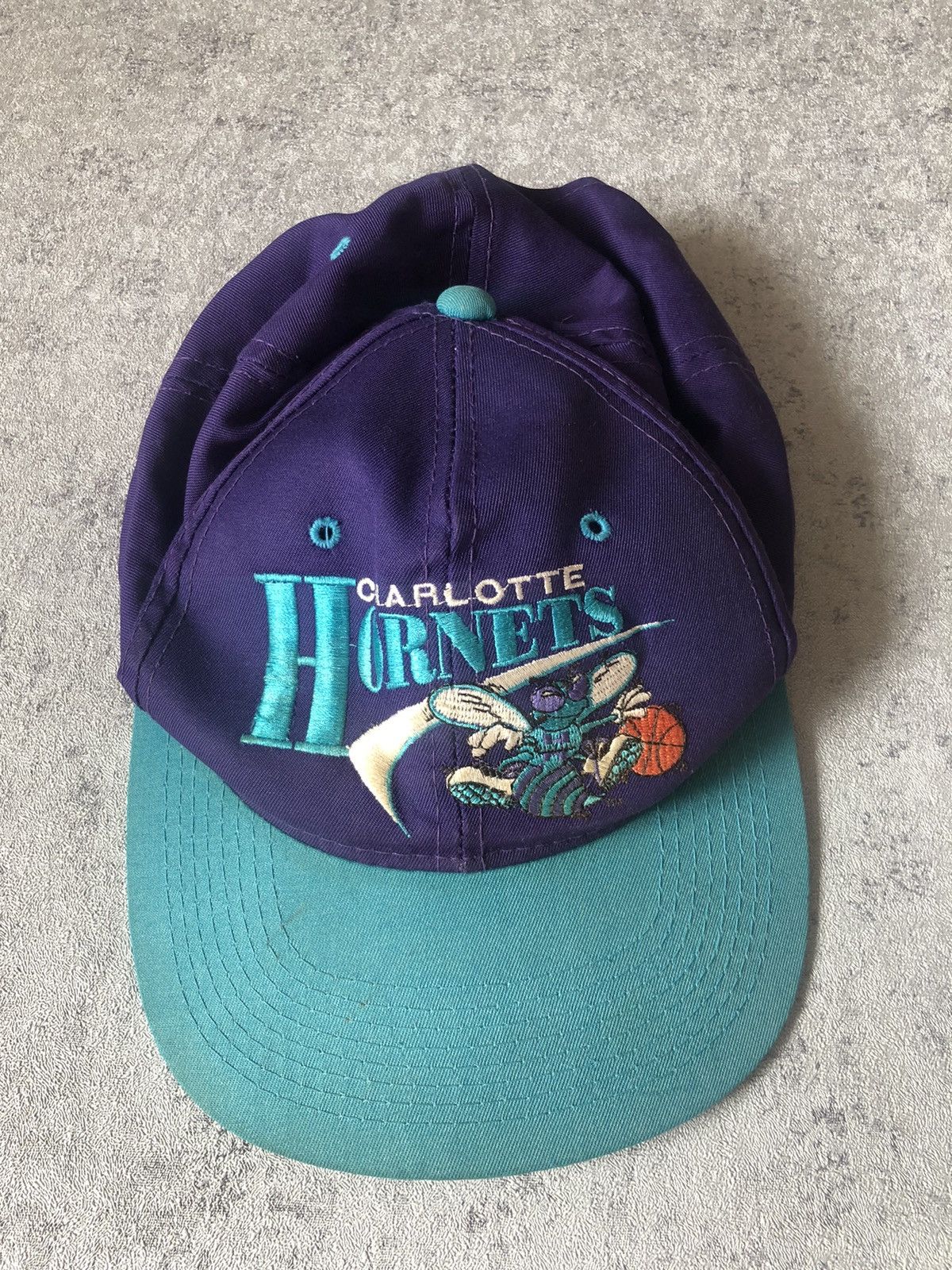 NBA × Vintage VINTAGE CHARLOTTE HORNETS CAP Size ONE SIZE - 2 Thumbnail