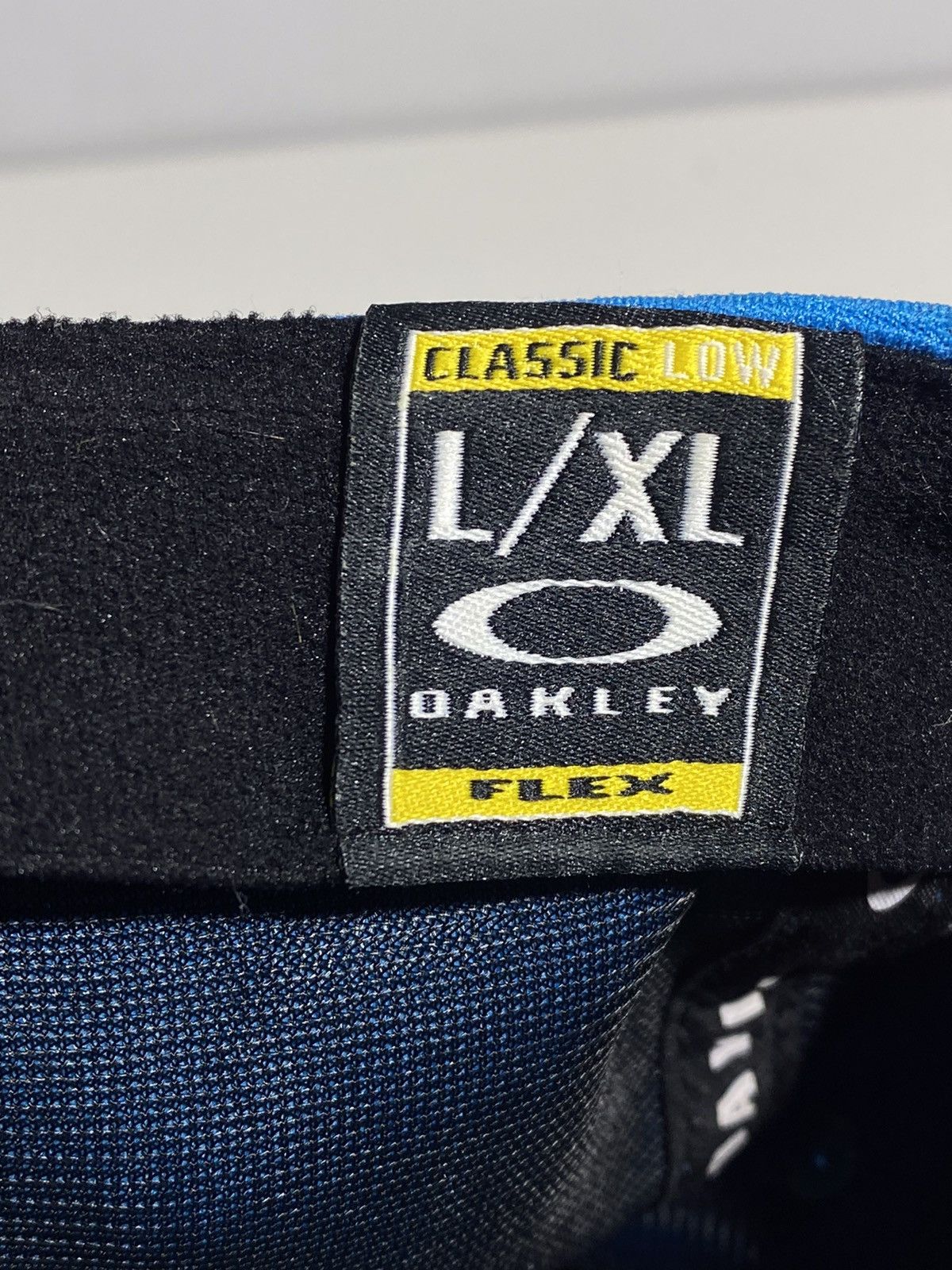 Oakley 🔥Y2K OAKLEY METAL ICON FLEX FIT CAP BLUE RARE GORPCORE STYLE Size ONE SIZE - 12 Thumbnail