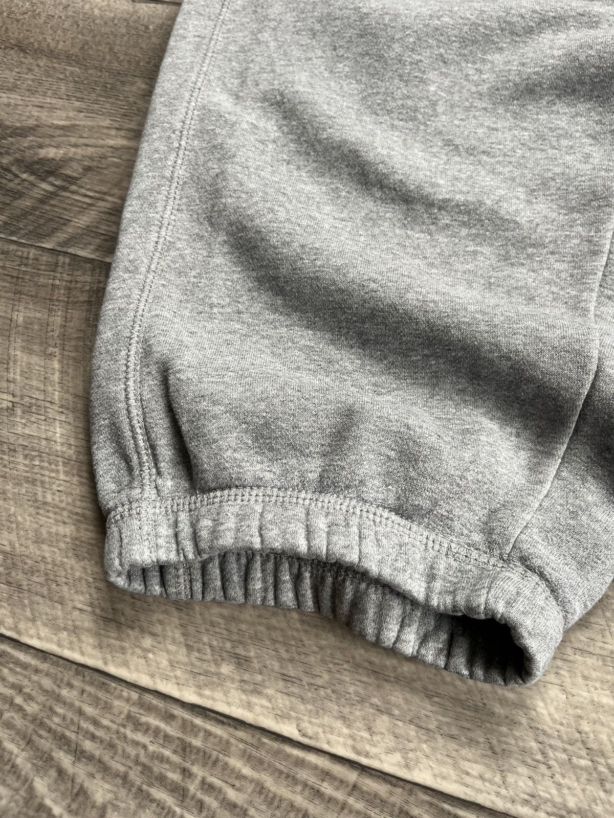 Nike Vintage Y2K Baggy Light Gray Nike Sweatpants Size L Size US 34 / EU 50 - 3 Thumbnail