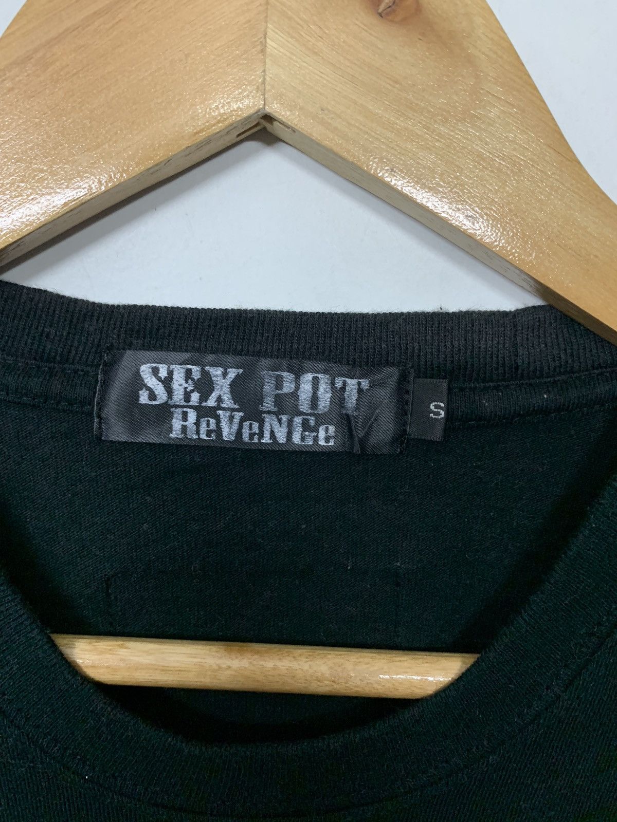 Japanese Brand Rare Sex Pot Revenge X Bear Brick T Shirt Size US S / EU 44-46 / 1 - 3 Thumbnail