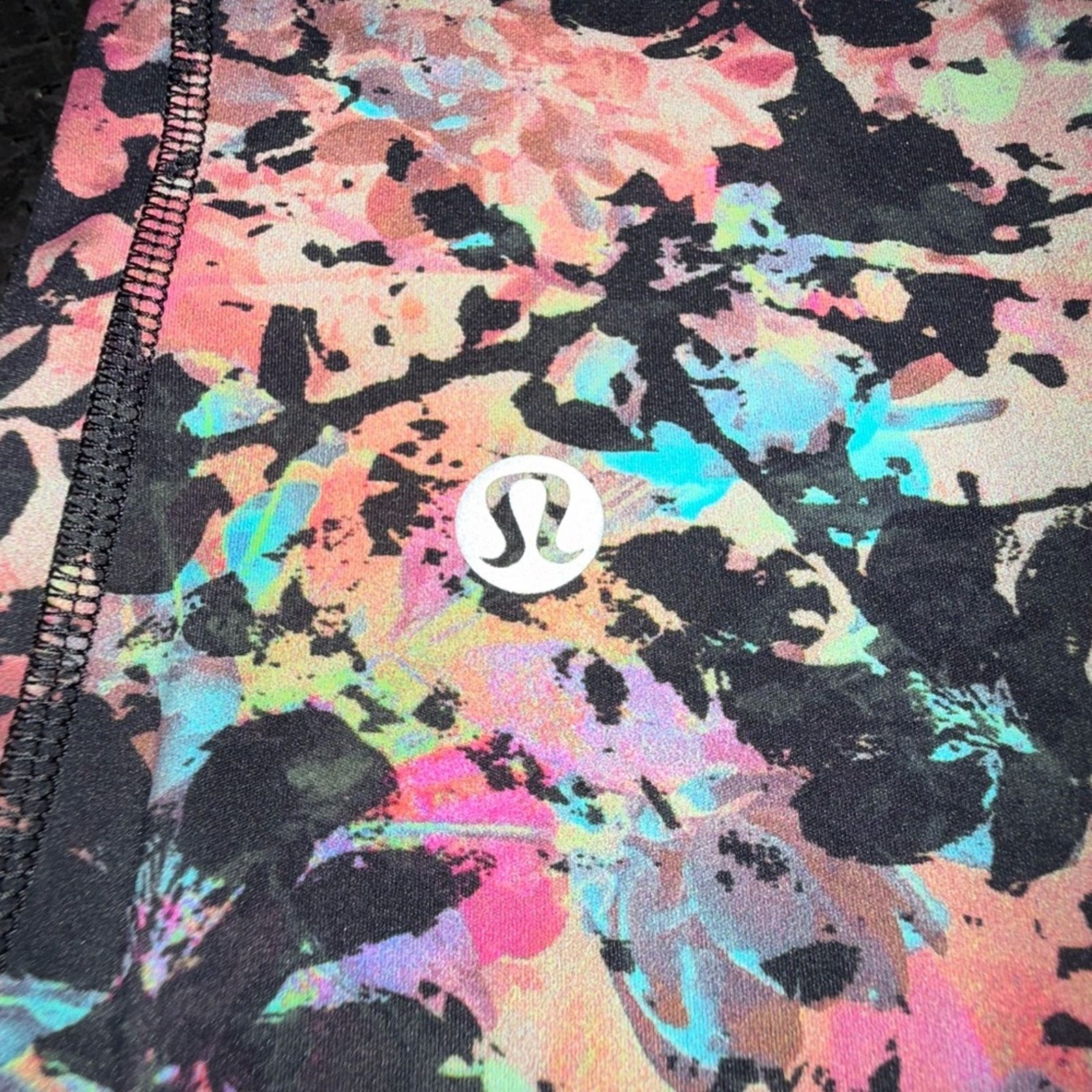 Lululemon LULULEMON Base Pace Crop 25” Stencil Blossom Red Multi SZ 2 Size 26" / US 2 / IT 38 - 6 Thumbnail