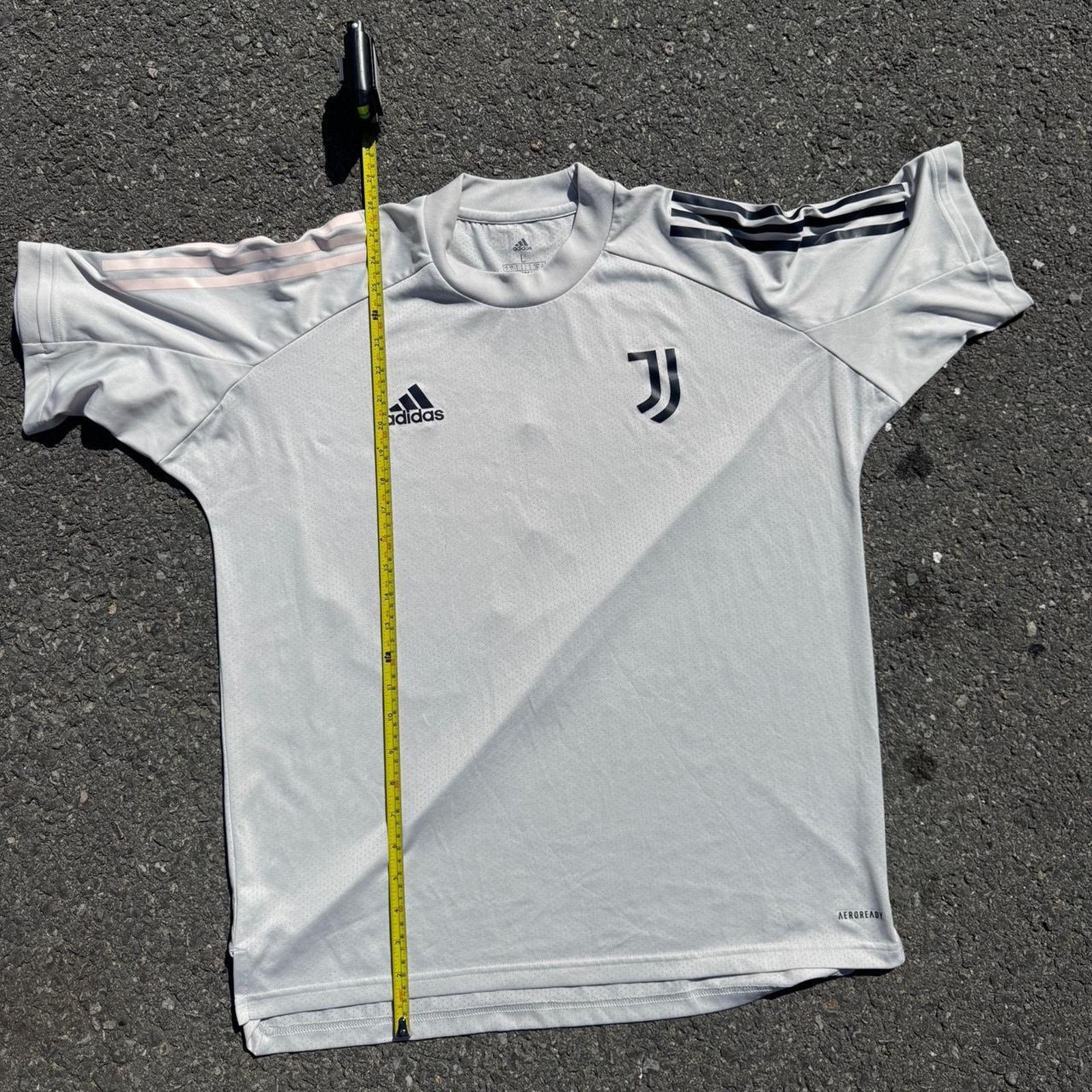 Adidas Adidas Juventus Soccer Kit – Size Medium Size US M / EU 48-50 / 2 - 7 Thumbnail
