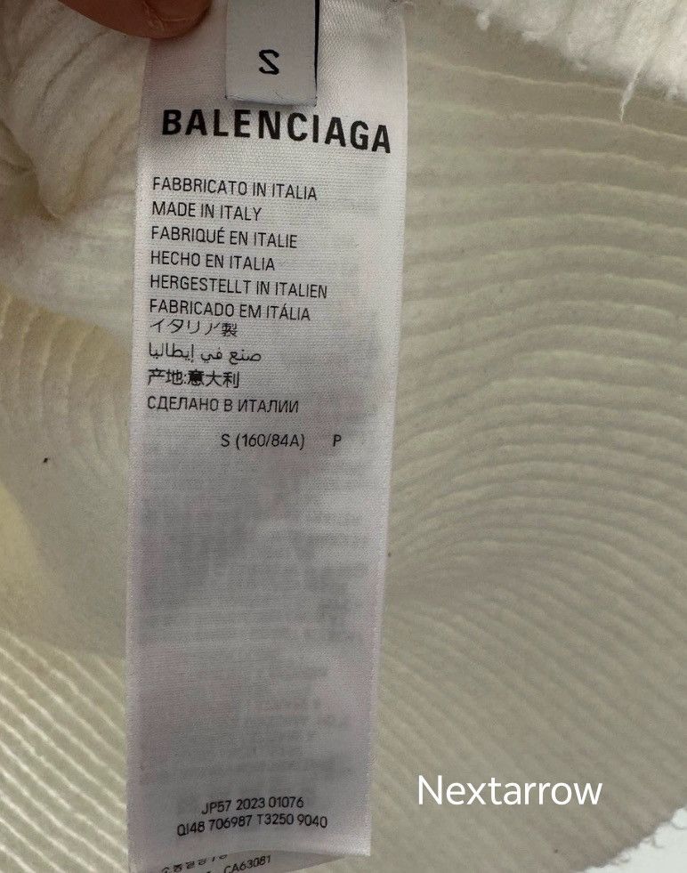 Balenciaga BALENCIAGA FW22 BB lock logo white sweater pu 2412-Nextarrow Size US S / EU 44-46 / 1 - 5 Thumbnail