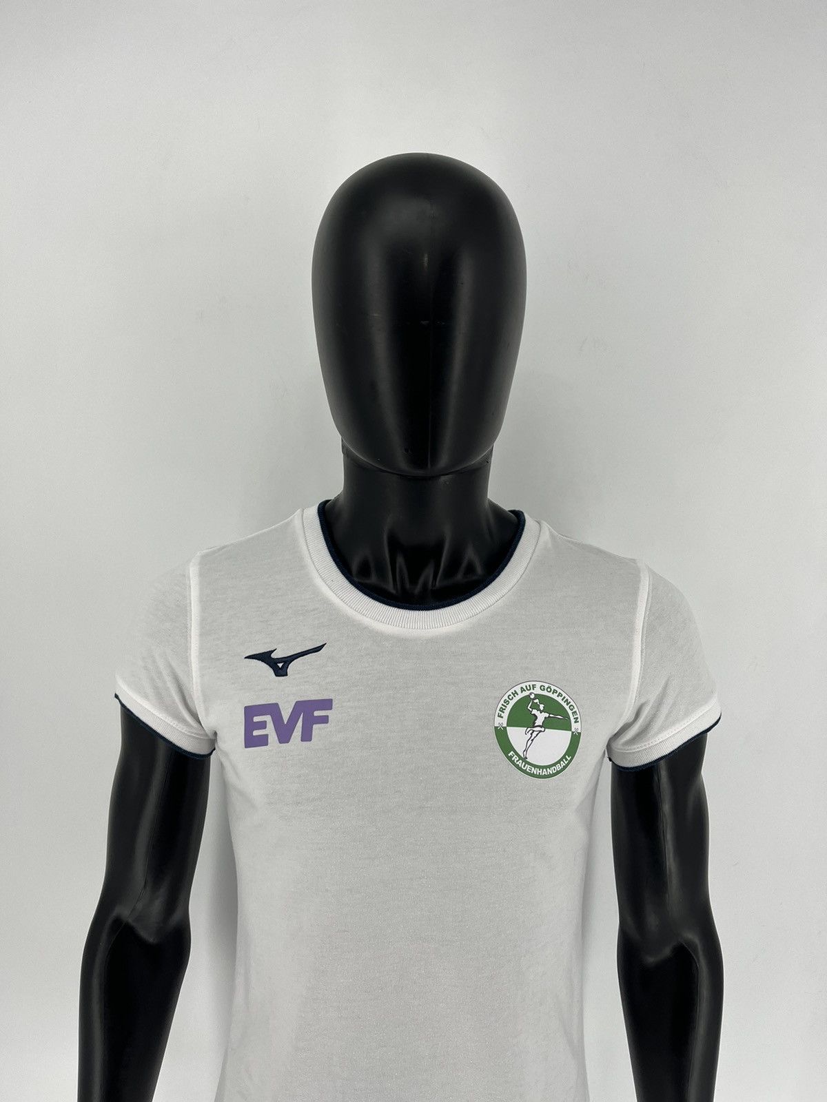 Mizuno Vintage Mizuno Frauen Handball Tshirt Sportswear Style Size US M / EU 48-50 / 2 - 5 Thumbnail