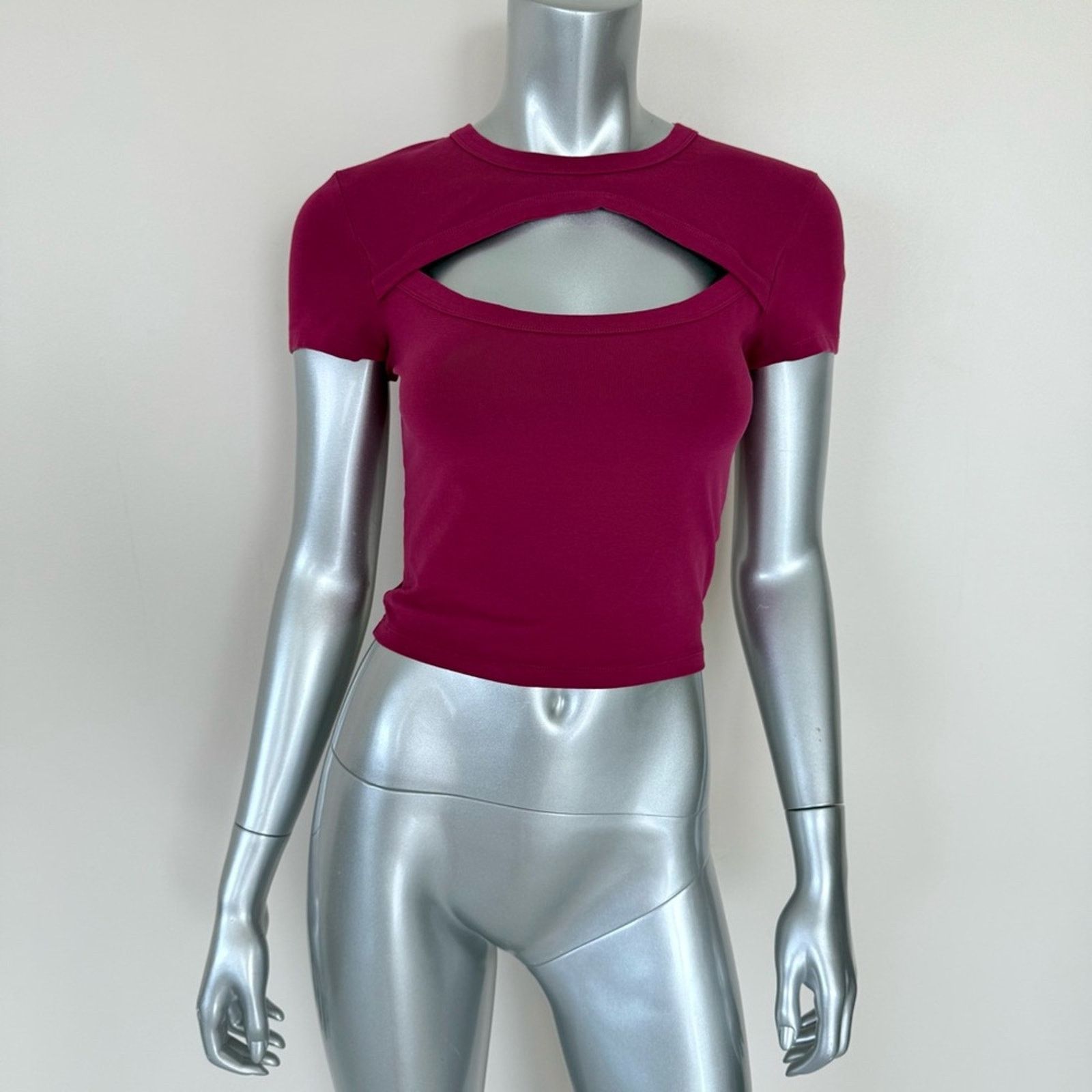 Aritzia Bundle of TNA Aritzia women t shirts size S Size S / US 4 / IT 40 - 2 Thumbnail