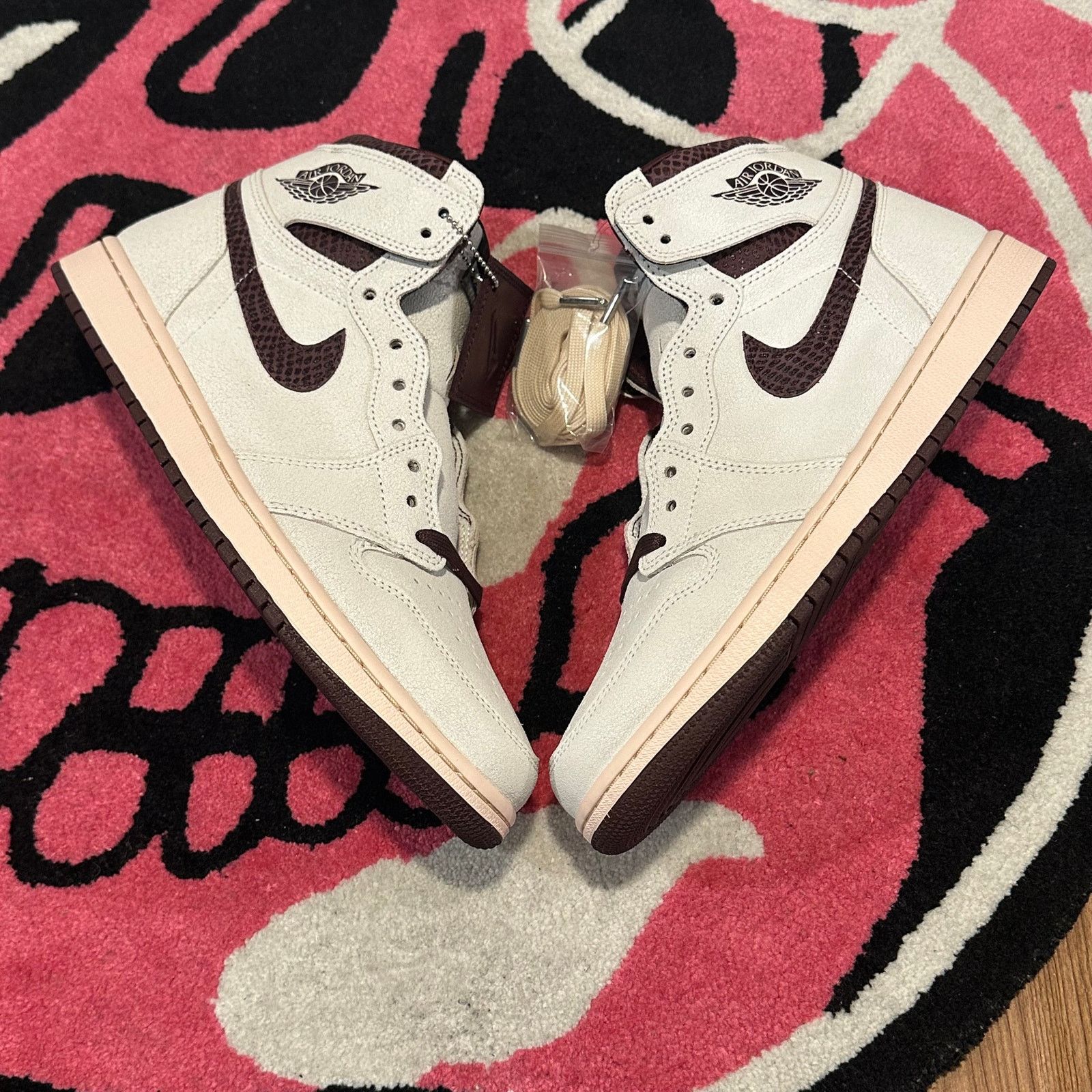 Nike Nike Air Jordan 1 Retro High OG – Size 11.5 Size US 11.5 / EU 44-45 - 3 Thumbnail