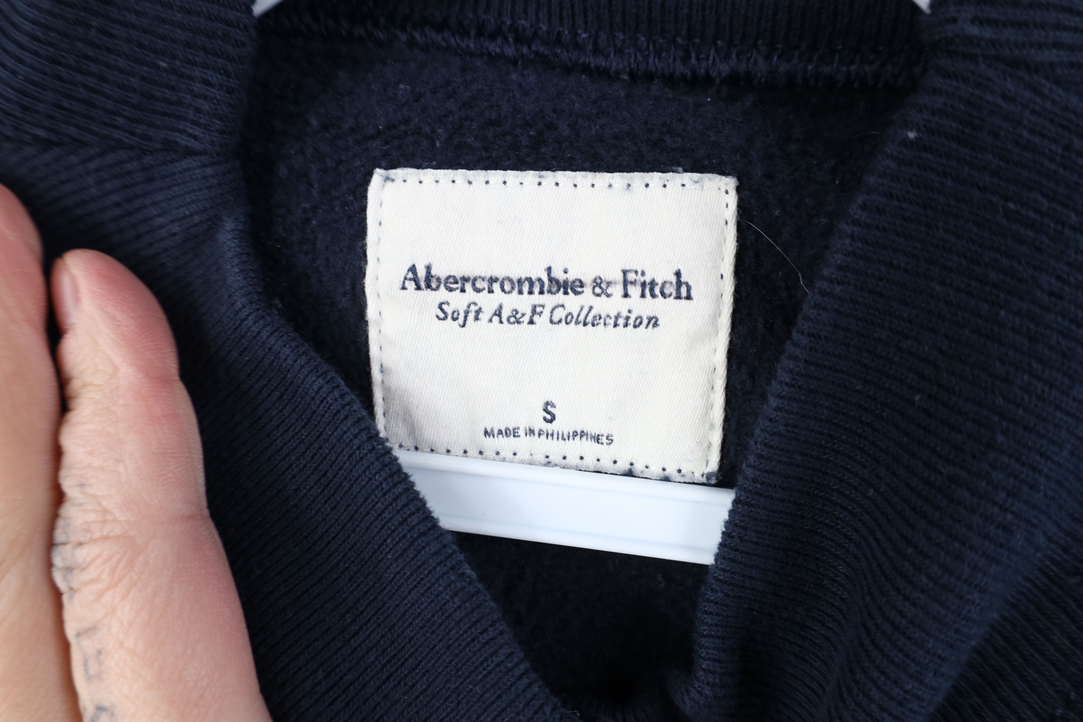 Abercrombie & Fitch Vintage Y2K Abercrombie & Fitch Sweatshirt Navy Blue Size S / US 4 / IT 40 - 9 Thumbnail