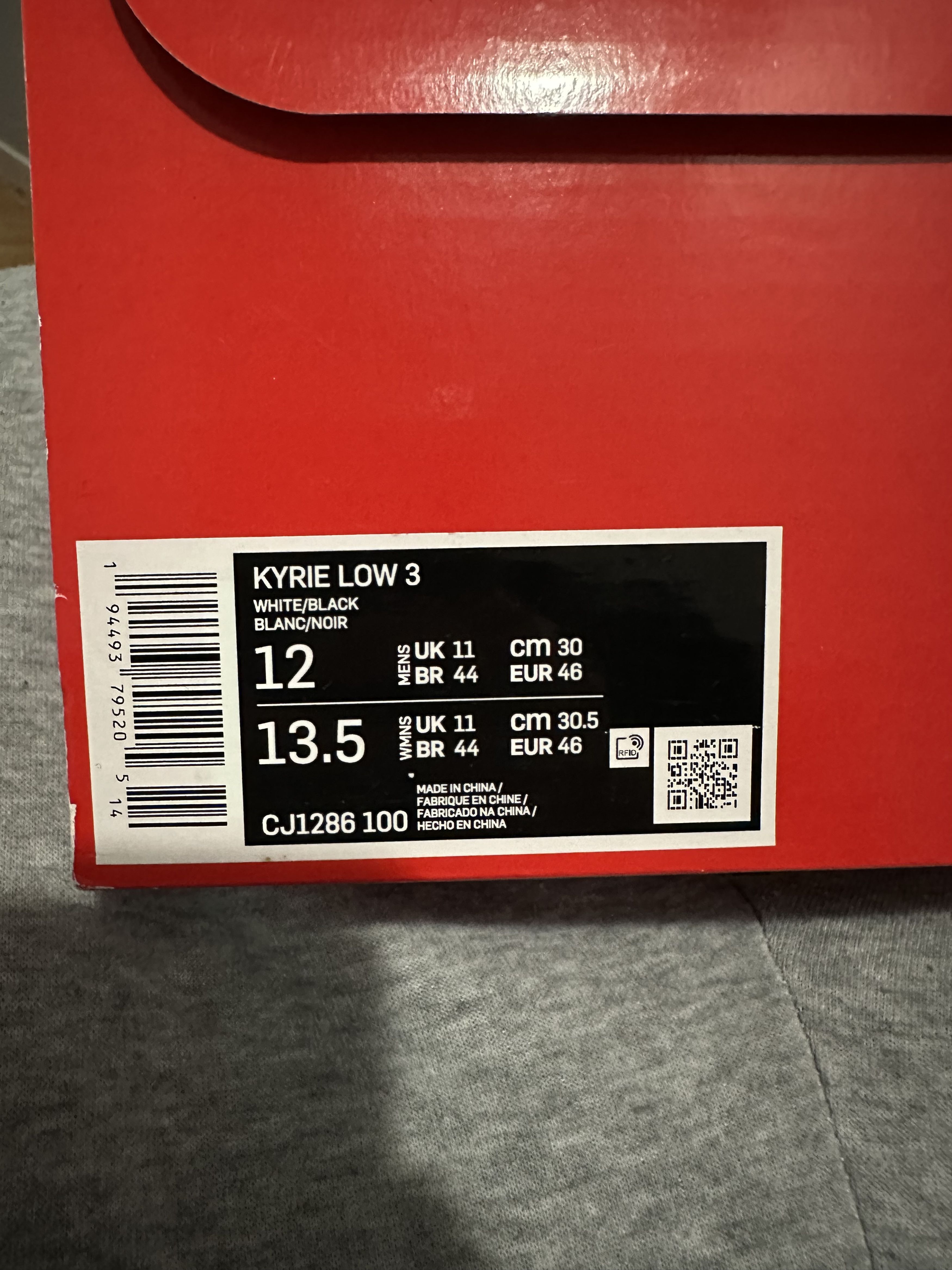 Nike Nike Kyrie Low 3 Eclipse Size US 12 / EU 45 - 7 Thumbnail