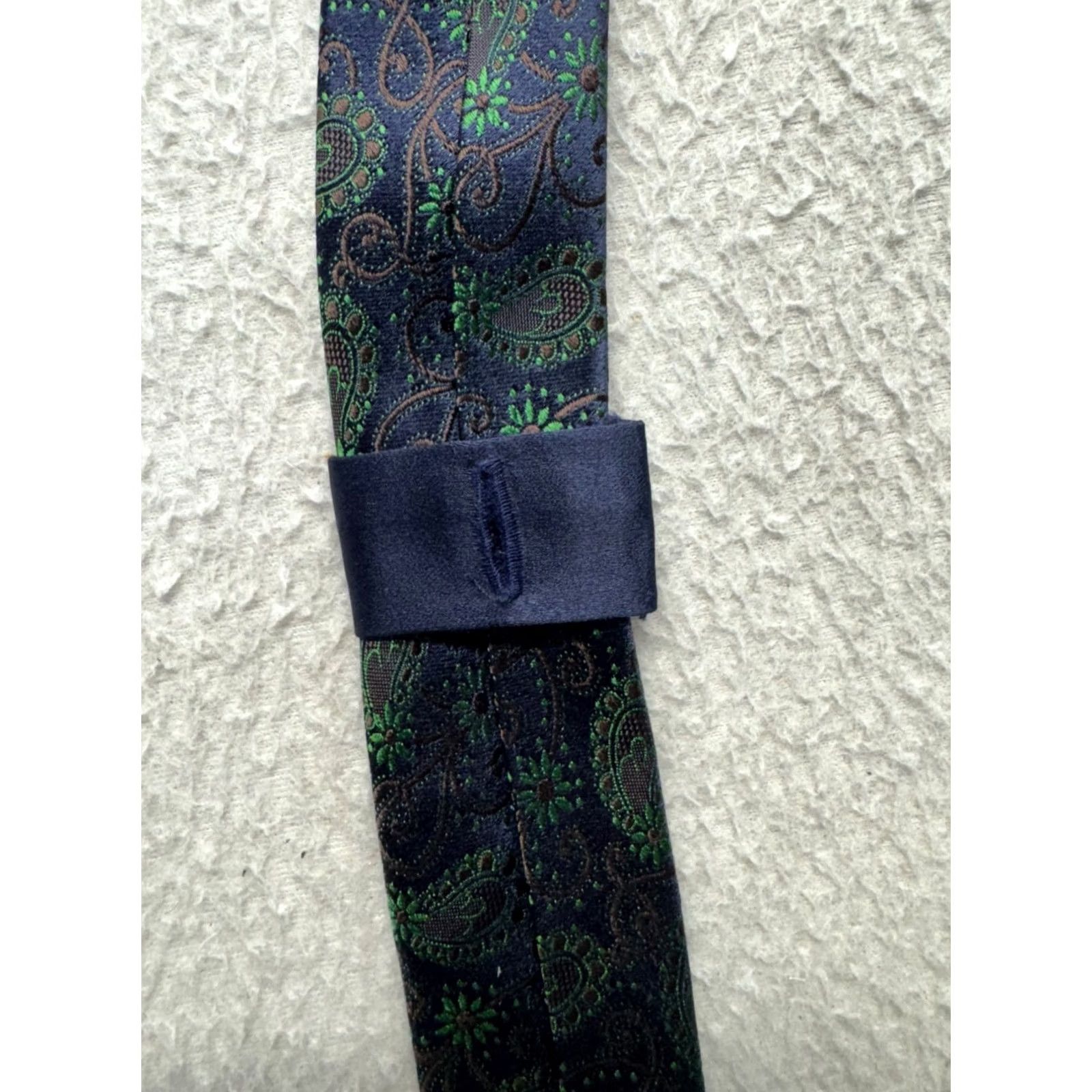 Vintage Italo Ferretti Tie Navy Green Paisley Silk Designer Narrow 29in 3.5in Men Vintage? Size ONE SIZE - 7 Thumbnail