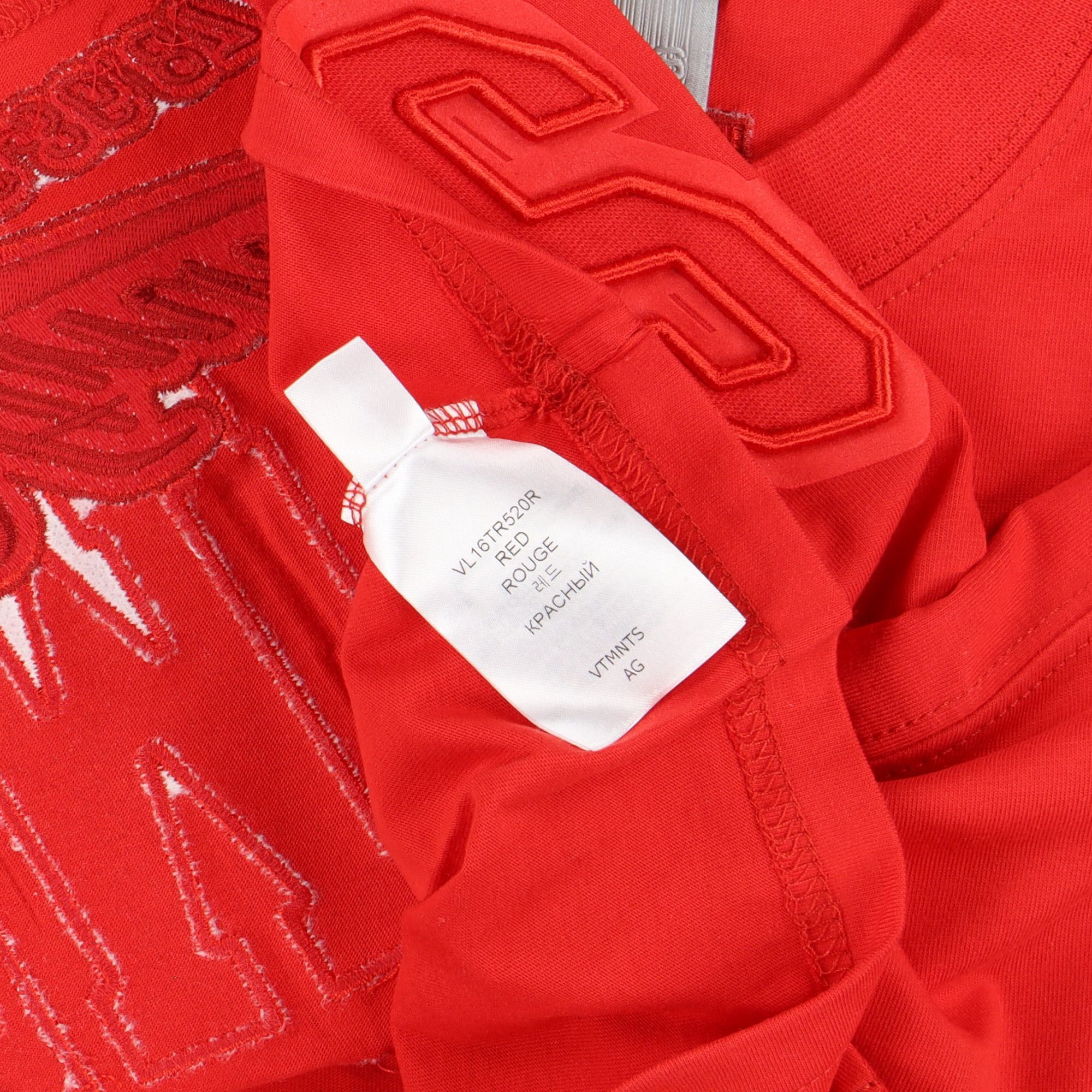 Vetements VTMNTS Red Embroidered College Logo Crop Top Size XS / US 0-2 / IT 36-38 - 8 Thumbnail