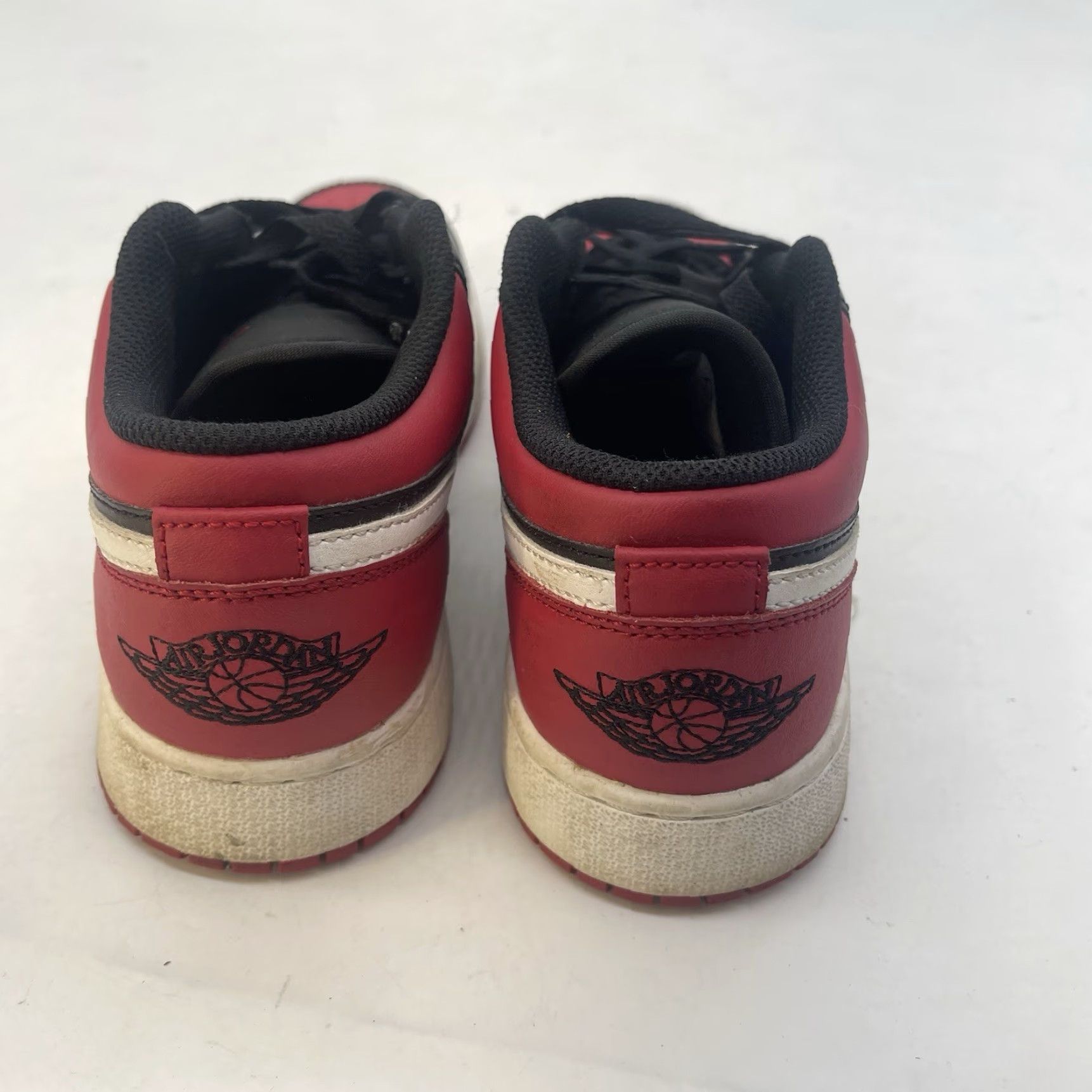 Jordan Brand Air Jordan Low GS 1 Retro Bred Toe Shoe 5.5Y Women US 7 Black White Gym Red Leather 2021 Sneakers Mens/ Womens Size US 5.5 / IT 35.5 - 5 Thumbnail