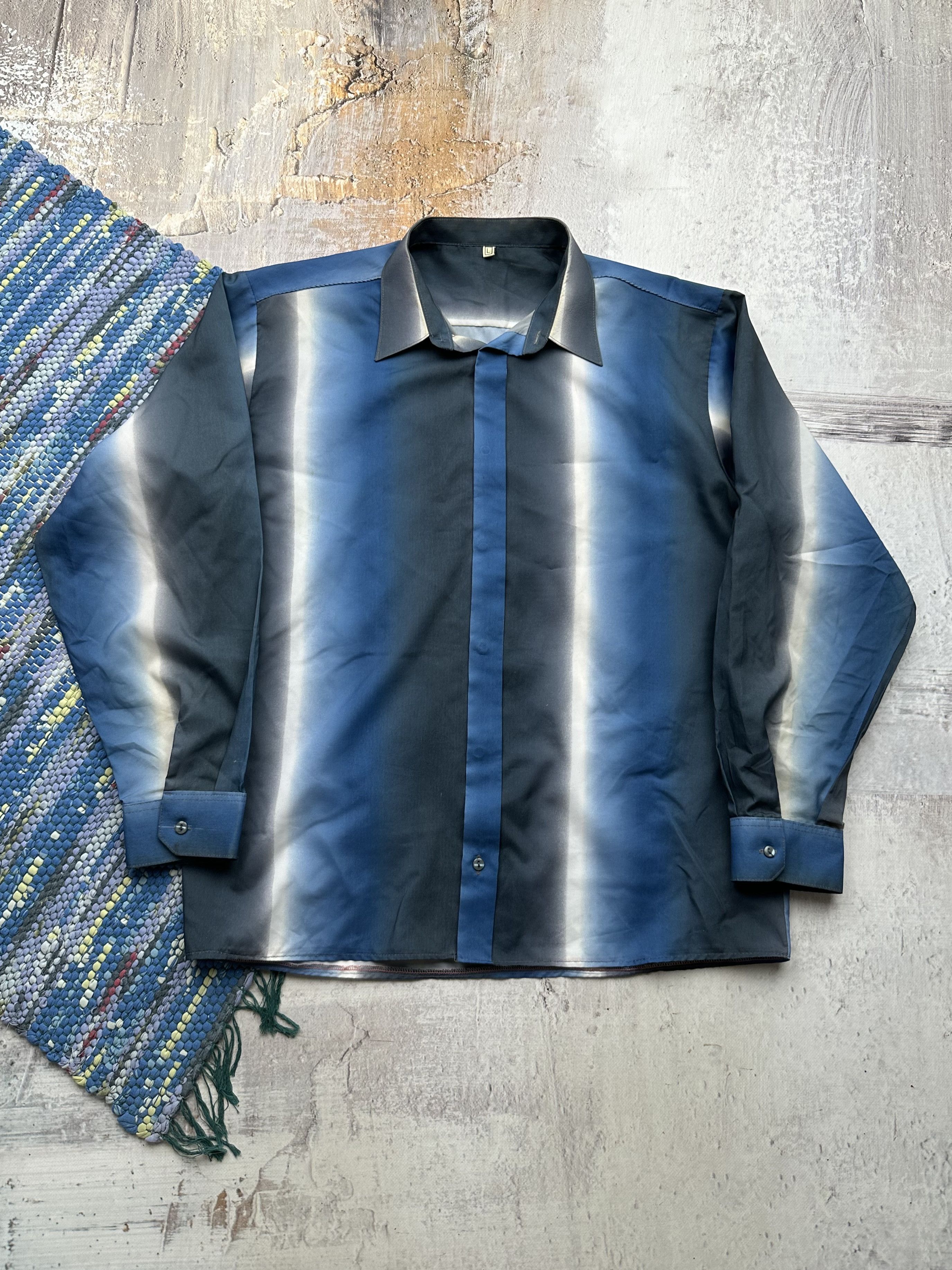 Vintage Vintage Gradient Shirt A667(86) Size US L / EU 52-54 / 3 - 1 Thumbnail