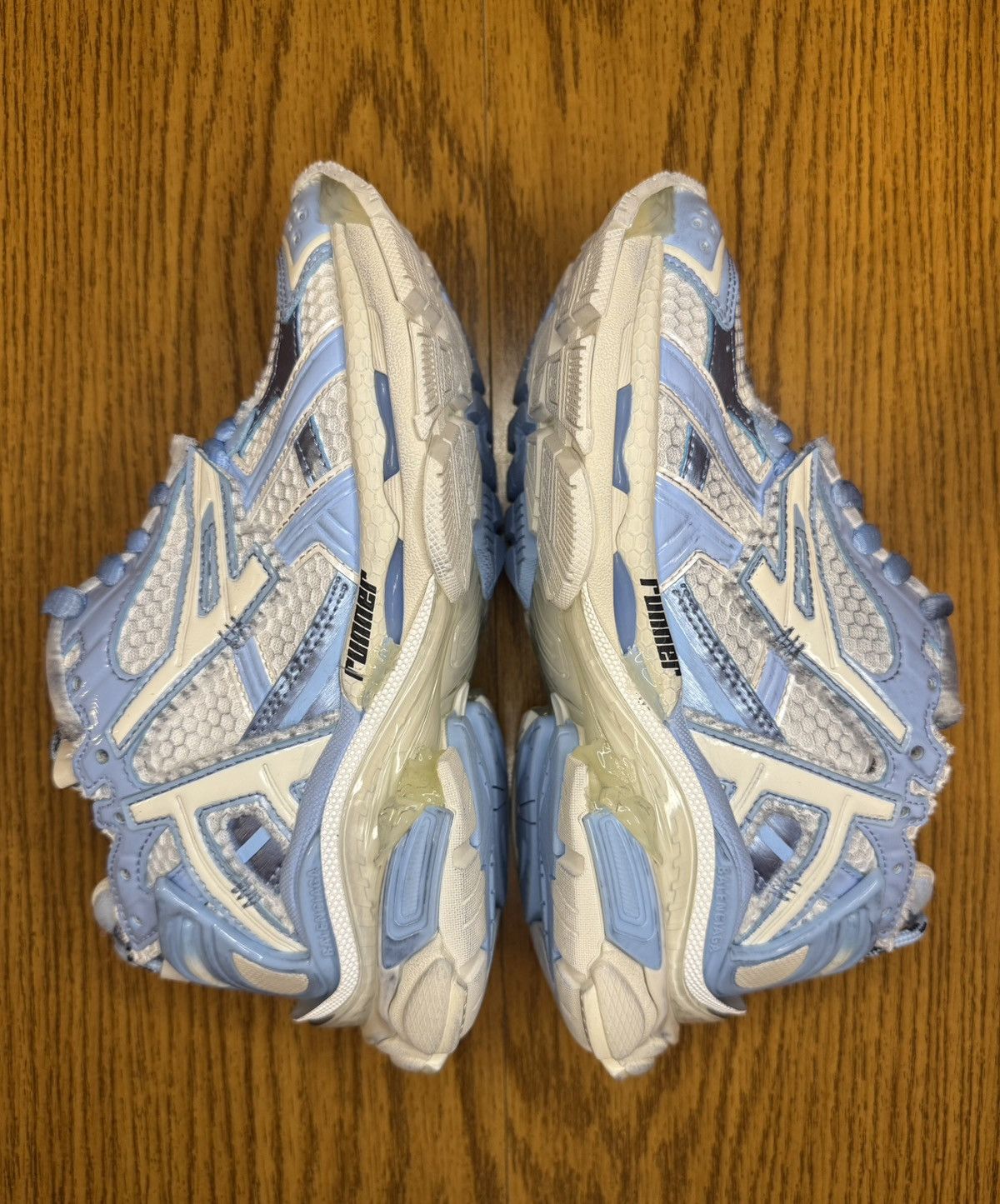 Balenciaga Balenciaga Runner Sneaker (Light Blue/White) Size US 4 / IT 34 - 3 Thumbnail