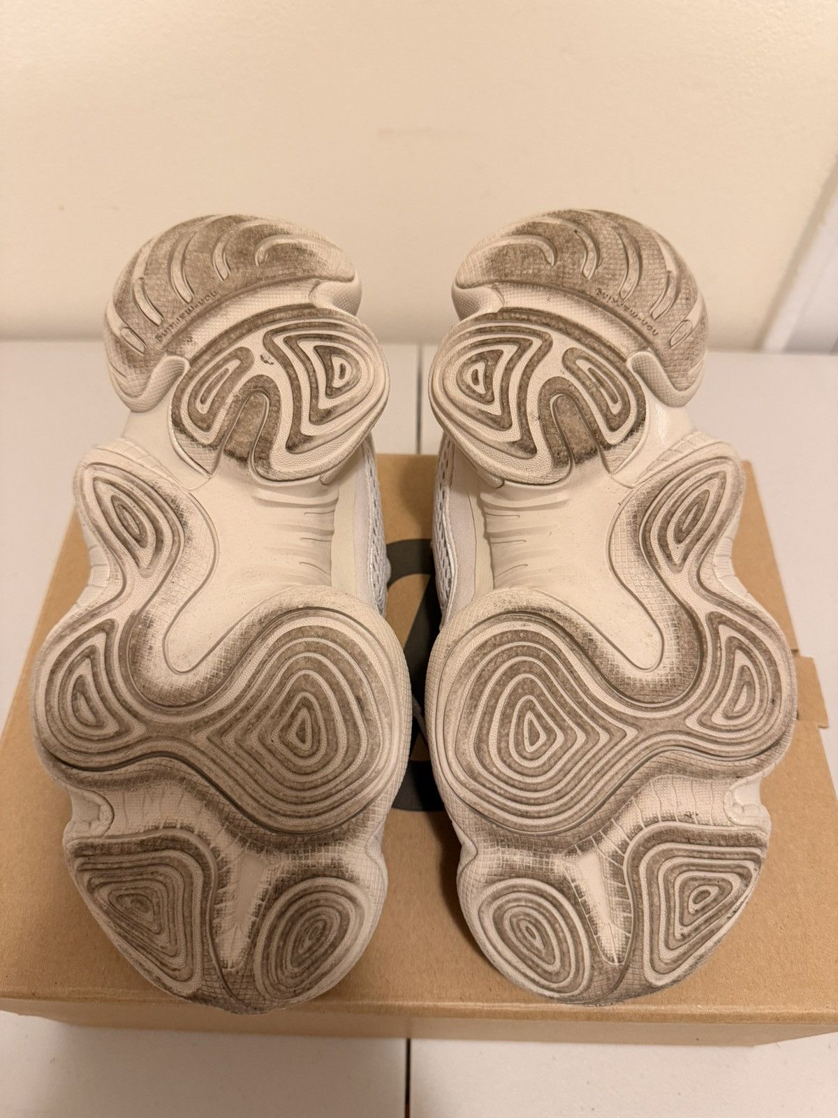 Yeezy Yeezy Boost 500 Blush Size 4 Men / 5.5 Women Size US 5.5 / IT 35.5 - 5 Thumbnail