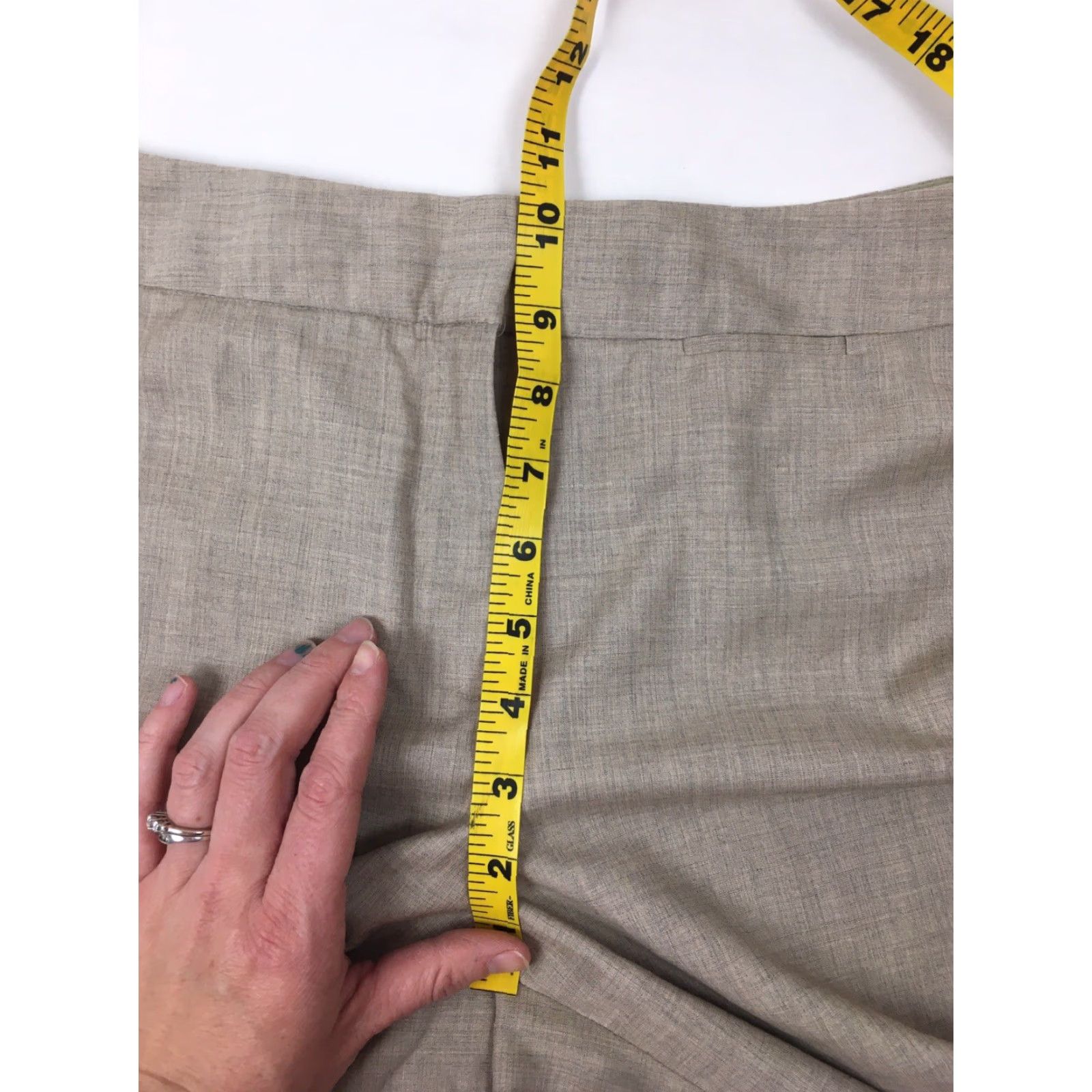 Isaac Mizrahi VINTAGE Isaac Mizrahi Dress Pants Women's Size 6 Tan Khaki Beige Flat Front Stretch Dress Pants Womens Mens Girls Size 28" / US 6 / IT 42 - 5 Thumbnail