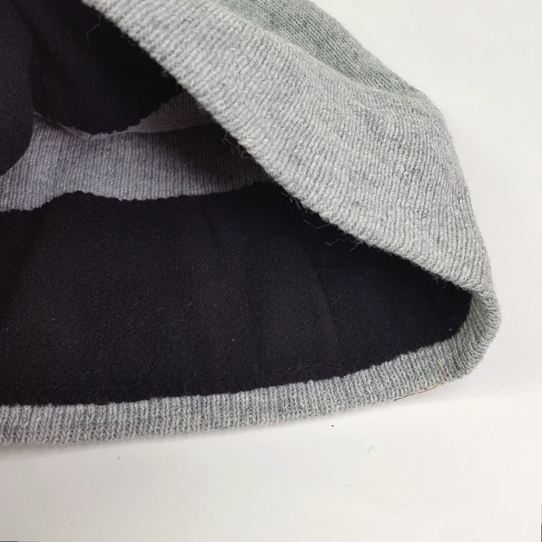 Logo 7 VINTAGE Greg Norman Golf Shark Logo Knit Beanie Adult One Size Toboggan Hat Cap Gray Size ONE SIZE - 6 Thumbnail