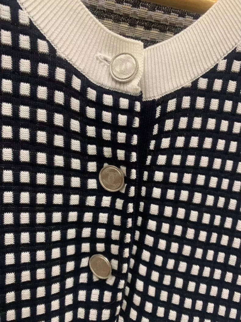 Chanel Chanel Double C button black and white plaid knitted short Size XS / US 0-2 / IT 36-38 - 3 Thumbnail