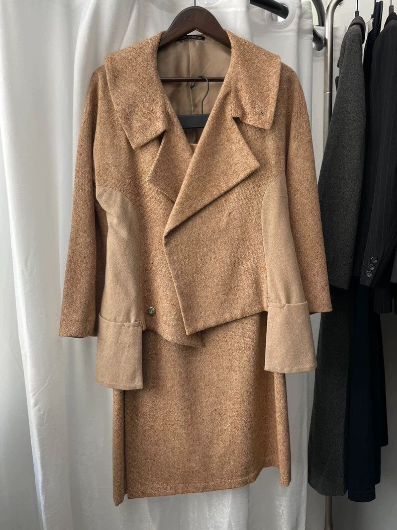 Yohji Yamamoto yohji Yamamoto size 3 Medieval cashmere tweed beige jacket Size M / US 6-8 / IT 42-44 - 1 Thumbnail