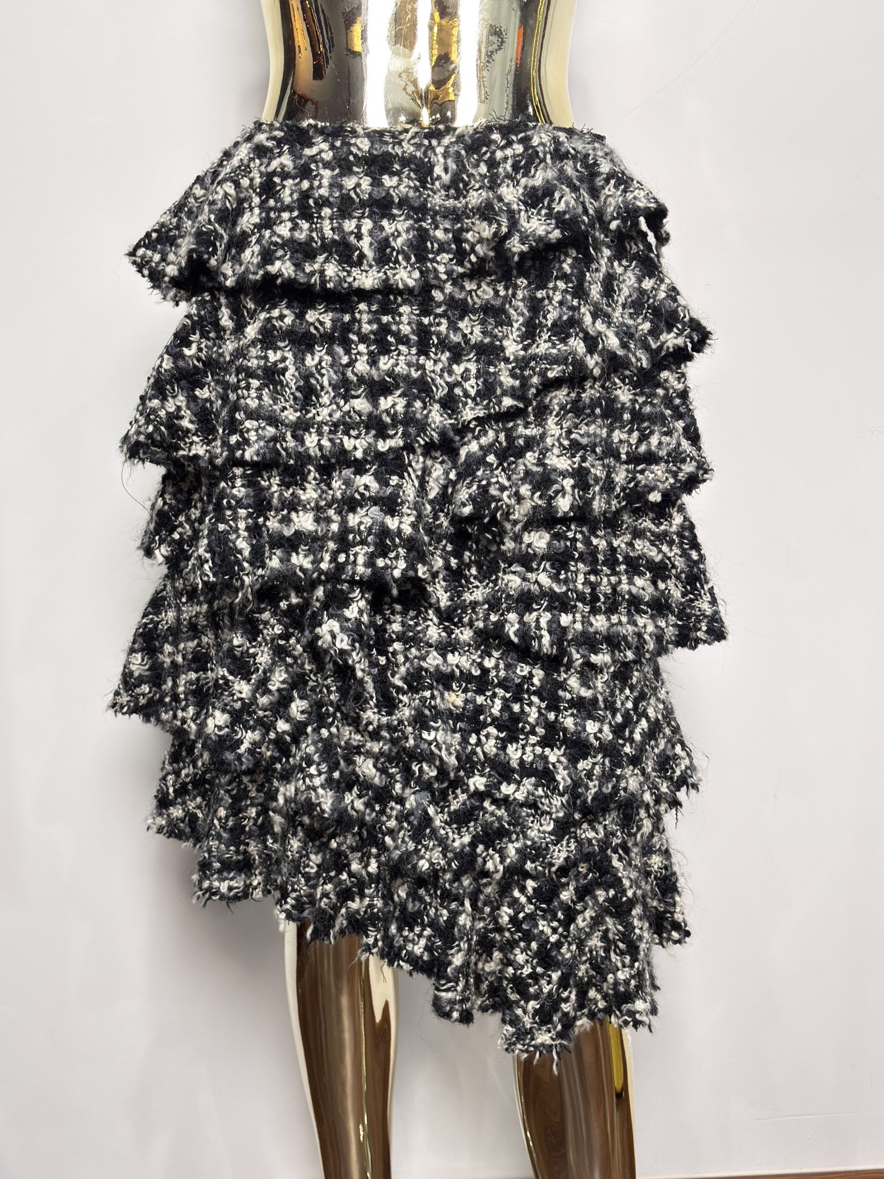 Lanvin Lanvin Black & White Tweed Skirt Size 26" / US 2 / IT 38 - 1 Thumbnail