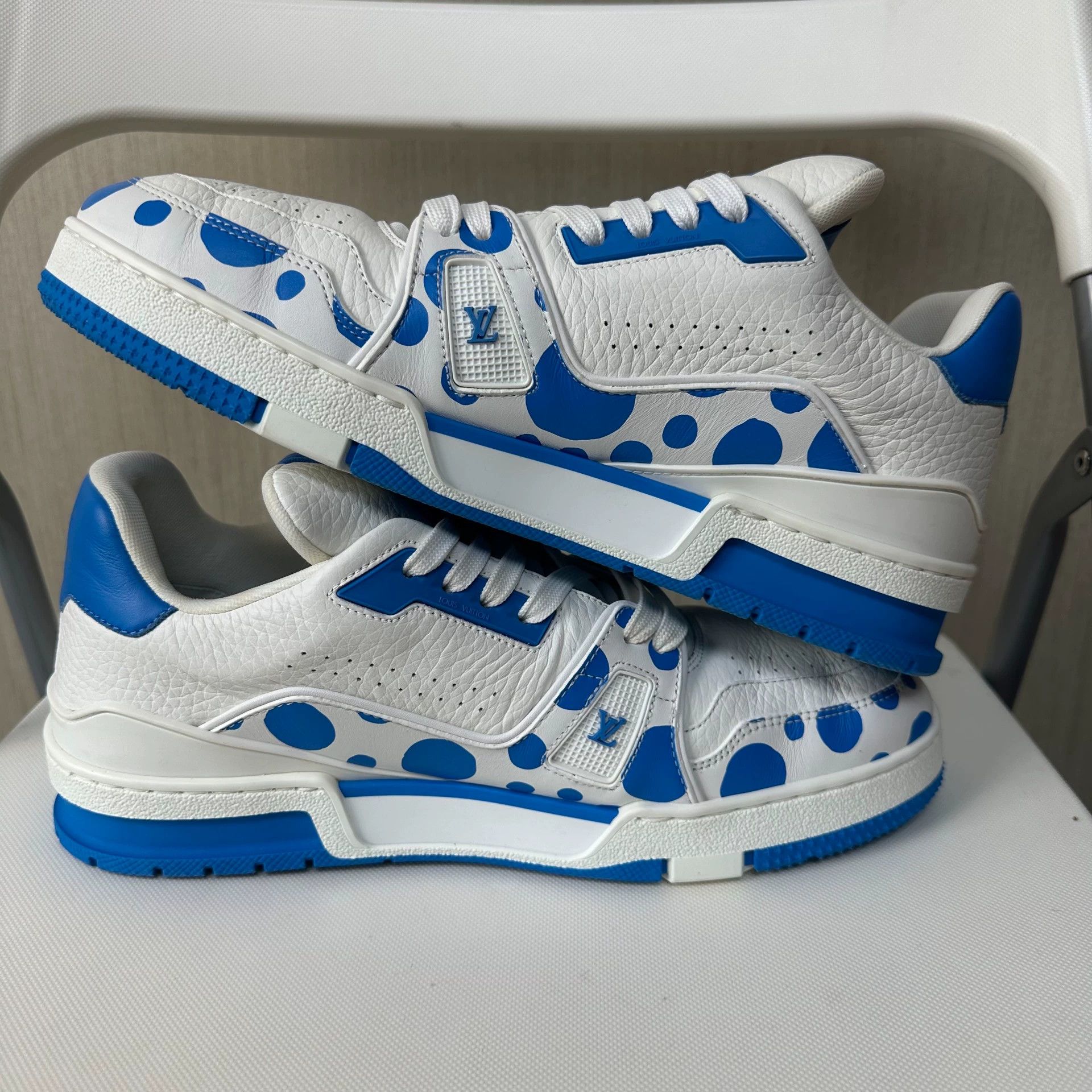 Louis Vuitton LV x Y. Kusama Low-Top Lace-Up Trainer White/Blue Size US 8.5 / EU 41-42 - 6 Thumbnail