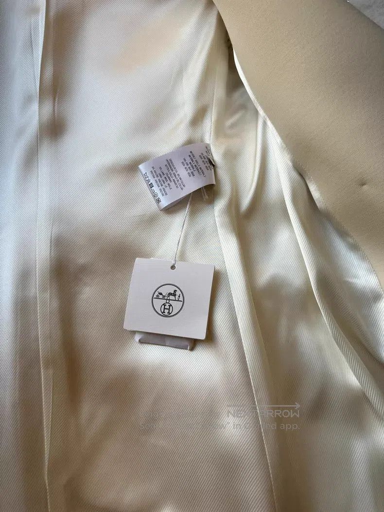 Hermes Hermes Beige long coat, wool + silk fabric, elegant for au Size XXS / US 00 / IT 34 - 4 Thumbnail
