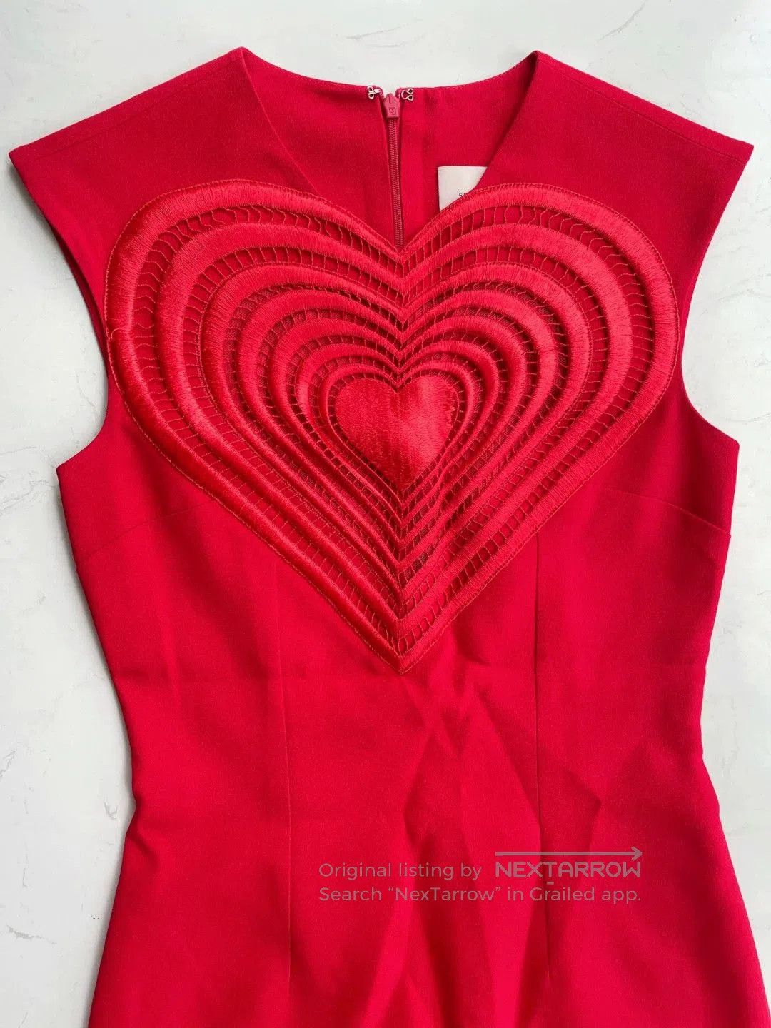 Christopher Kane Christopher Kane Heart Embroidered Dress. Size XS / US 0-2 / IT 36-38 - 3 Thumbnail
