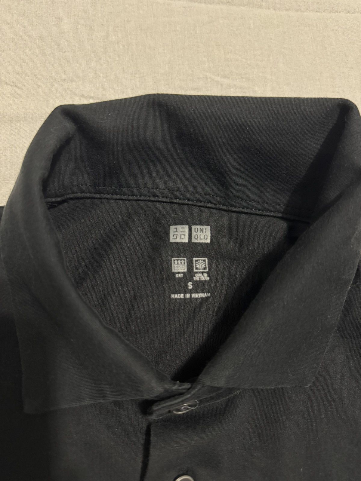 Uniqlo Uniqlo Black Shirt Size US S / EU 44-46 / 1 - 3 Thumbnail