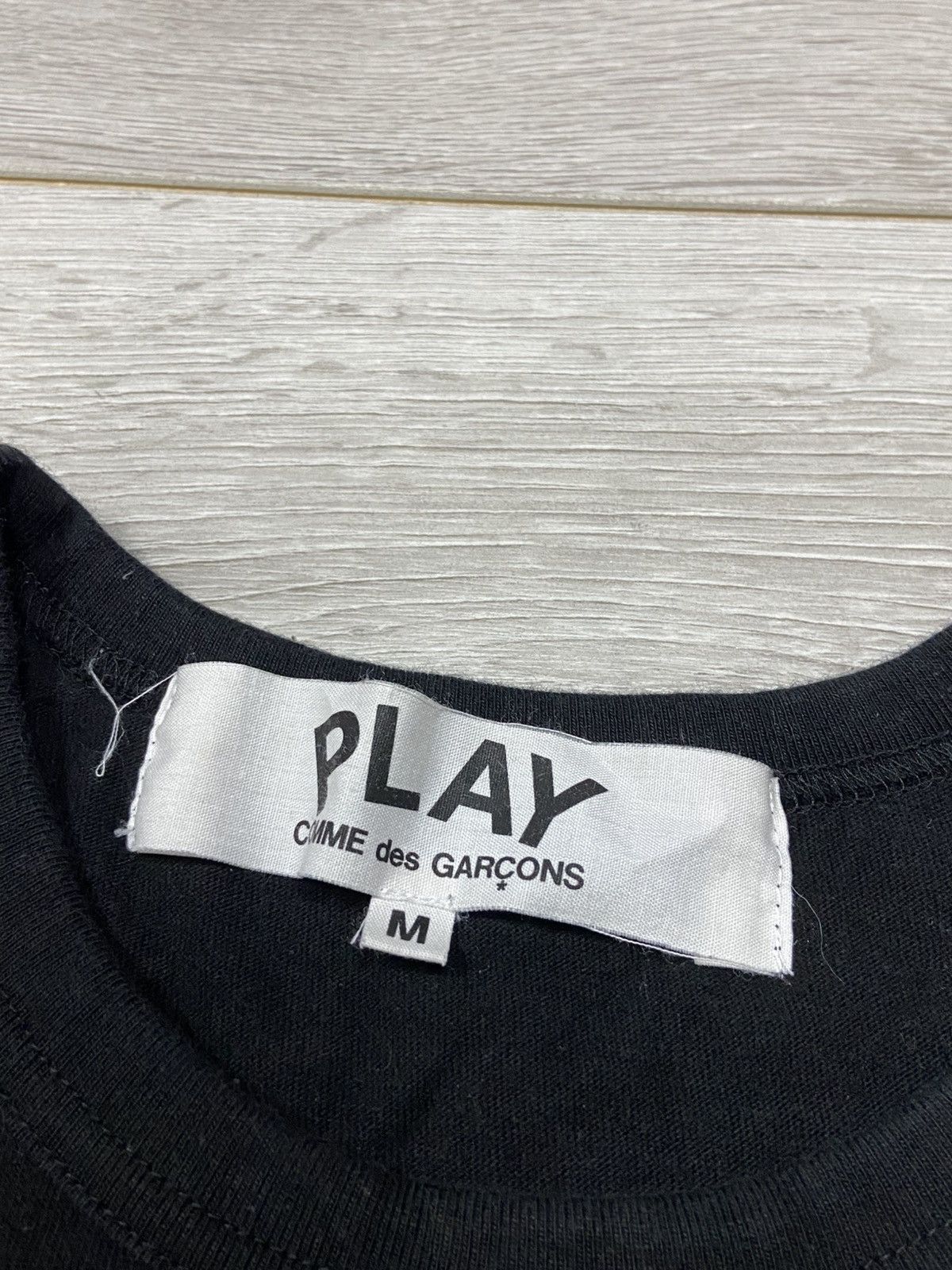 Comme des Garcons PLAY PLAY vintage Comme des garçons big print logo heart t-shirt Size US M / EU 48-50 / 2 - 4 Thumbnail