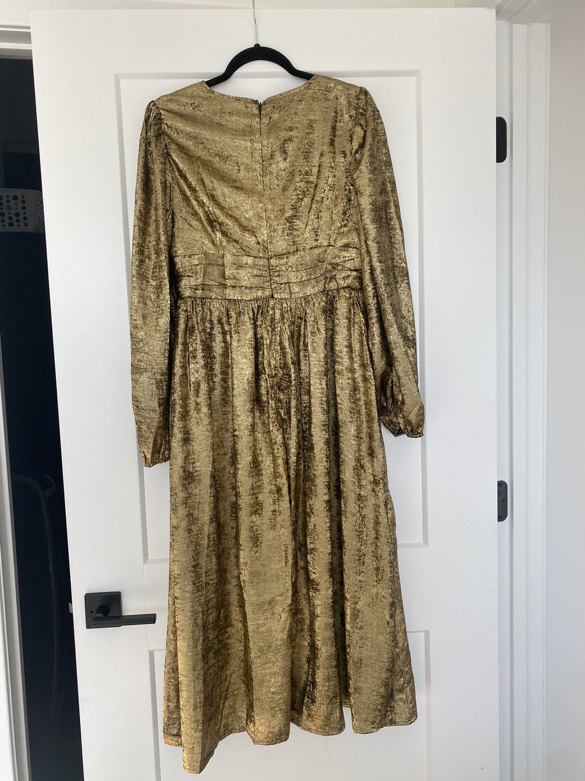 Other In February Floral Metalic Plunge Long Sleeve Midi NWT Dress Size M / US 6-8 / IT 42-44 - 11 Thumbnail