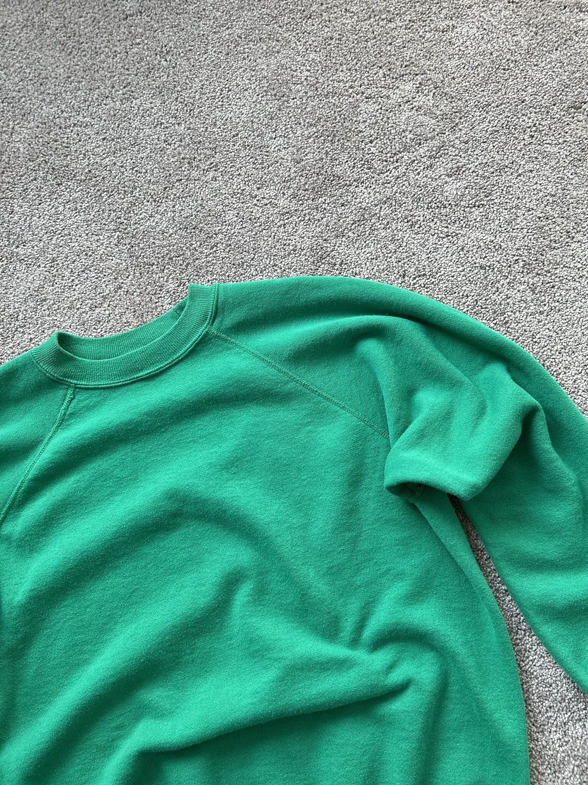 Hanes × Vintage Vintage 90s Hanes Activewear Blank Sweater Size US L / EU 52-54 / 3 - 2 Thumbnail