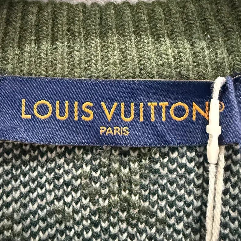 Louis Vuitton Louis Vuitton Monogram green full-print gradient wool swea Size US XXL / EU 58 / 5 - 3 Thumbnail