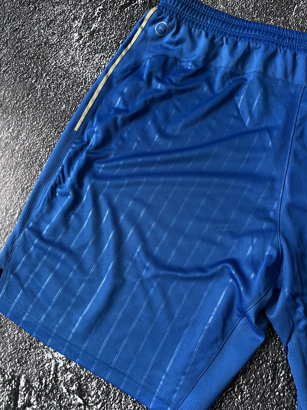 Puma Italy Home Football Soccer Shorts Puma size L Size US 34 / EU 50 - 7 Thumbnail