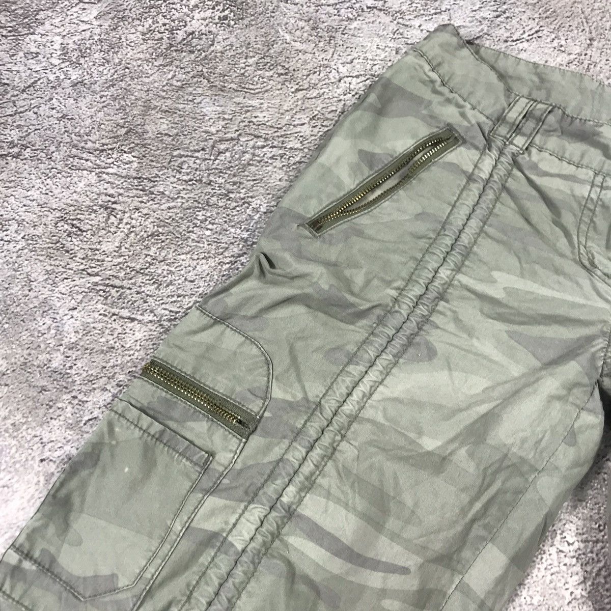 Vintage Vintage 90s Baggy Cargo Pants Wide Leg Streetwear Japan 26 Size 26" / US 2 / IT 38 - 5 Thumbnail