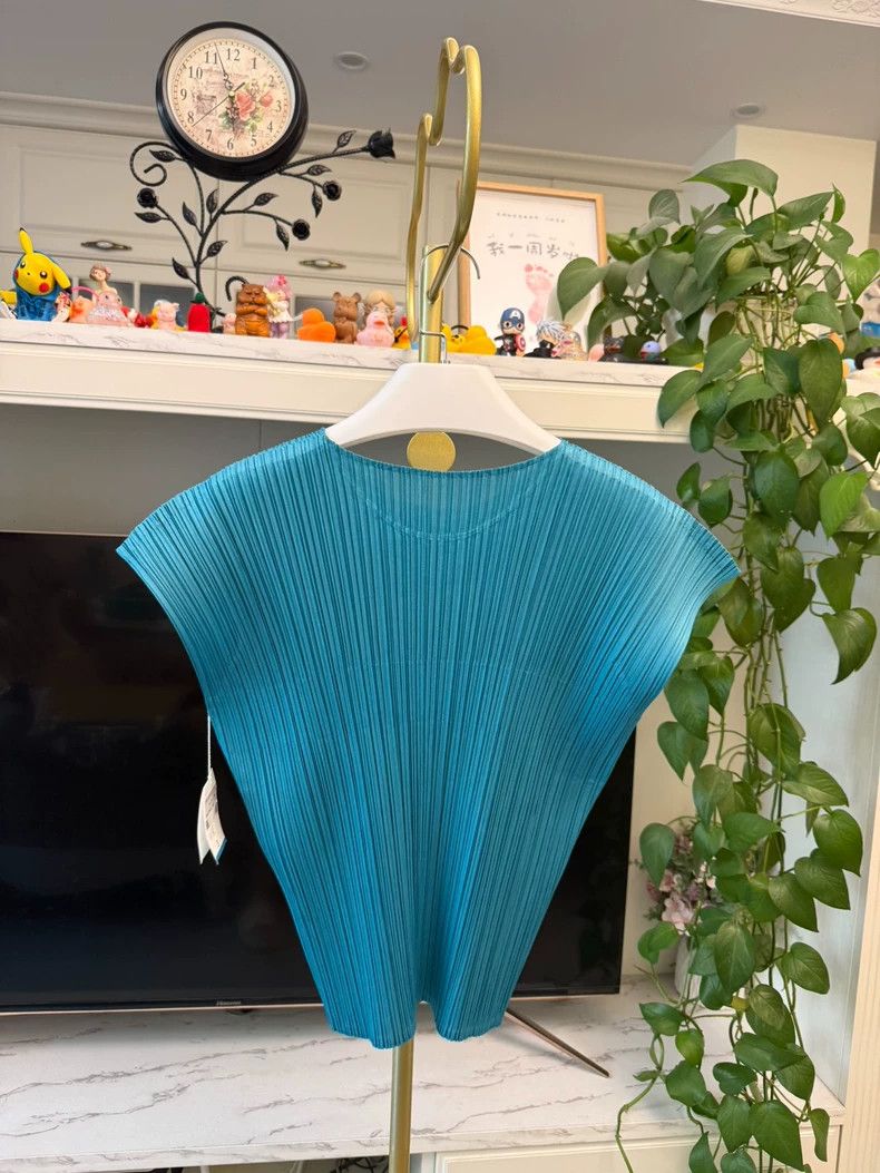 Issey Miyake Issey Miyake size:3 Green pleated short-sleeved shirt Size XS / US 0-2 / IT 36-38 - 7 Thumbnail