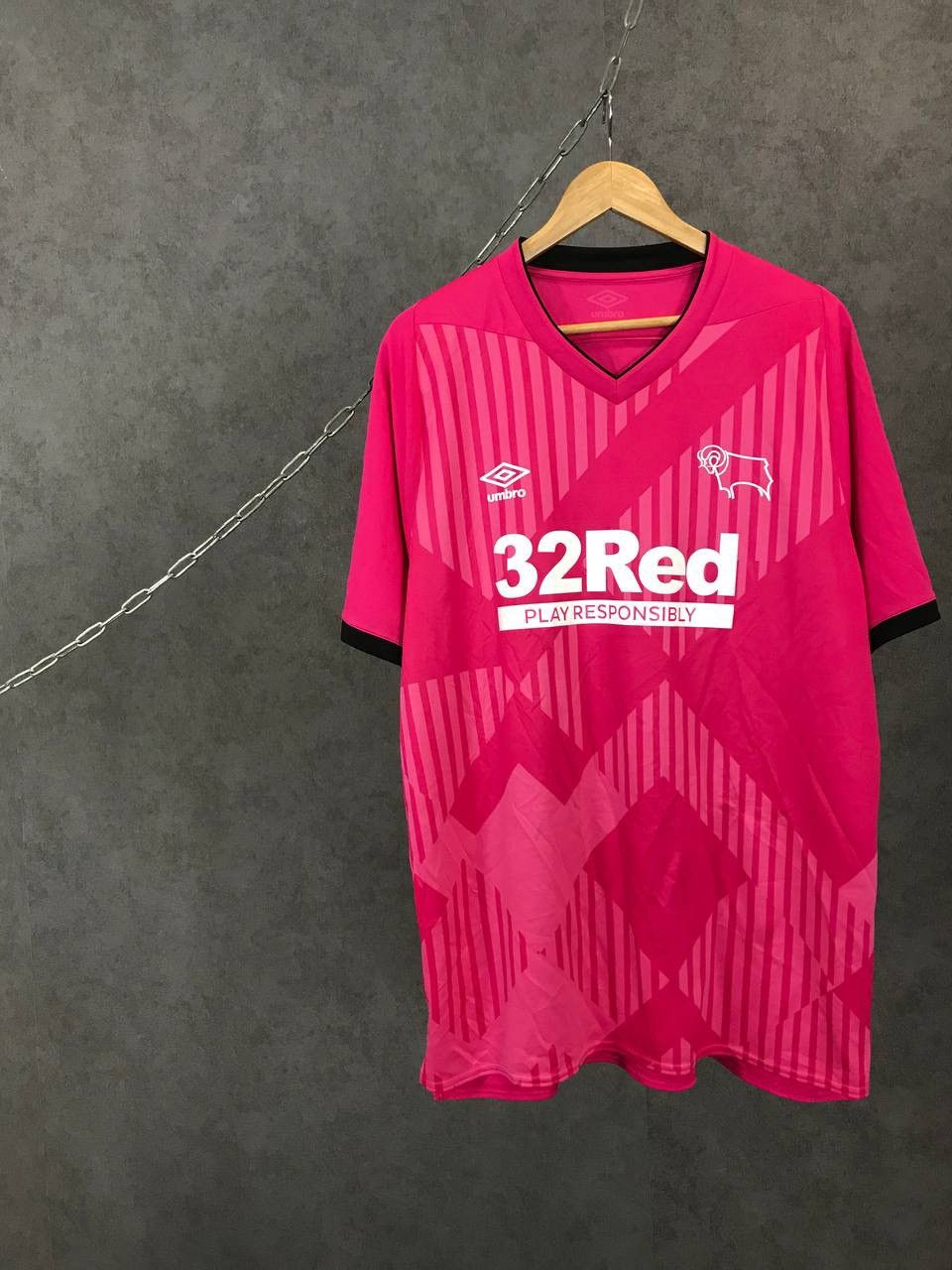 Umbro Derby County soccer jersey umbro sportswear tee Size US XXL / EU 58 / 5 - 1 Thumbnail