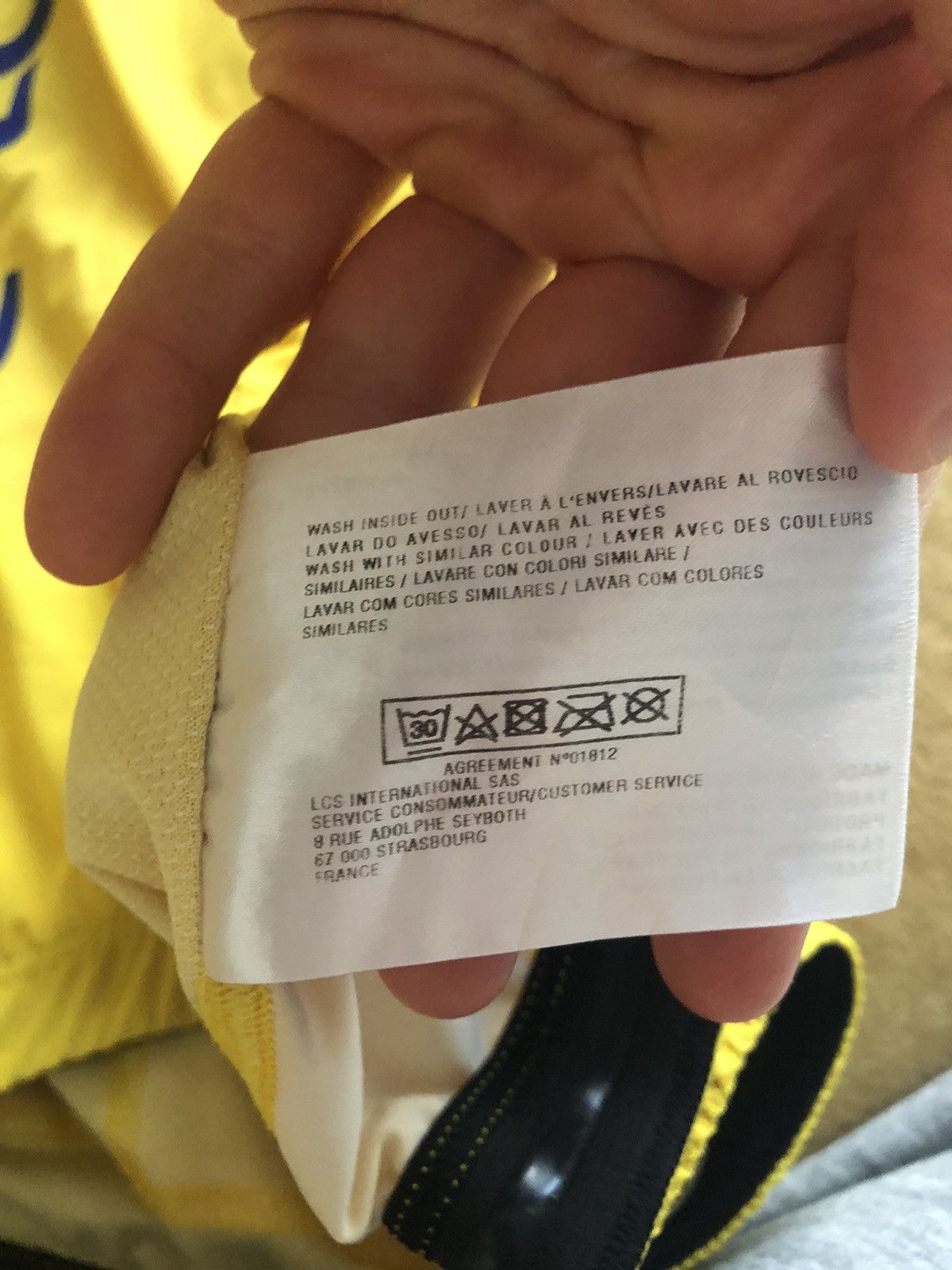 Vintage TOUR DE FRANCE 2018 YELLOW JERSEY LE COQ SPORTIF Size US L / EU 52-54 / 3 - 8 Thumbnail