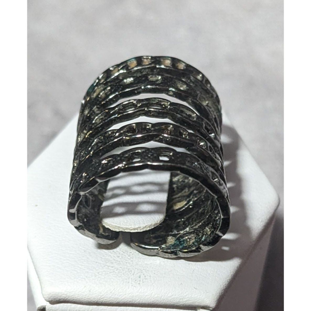 Other Grunge Punk Gunmetal Tone 5 Layer Chain Style Ring Size 5 1/ Size ONE SIZE - 9 Thumbnail