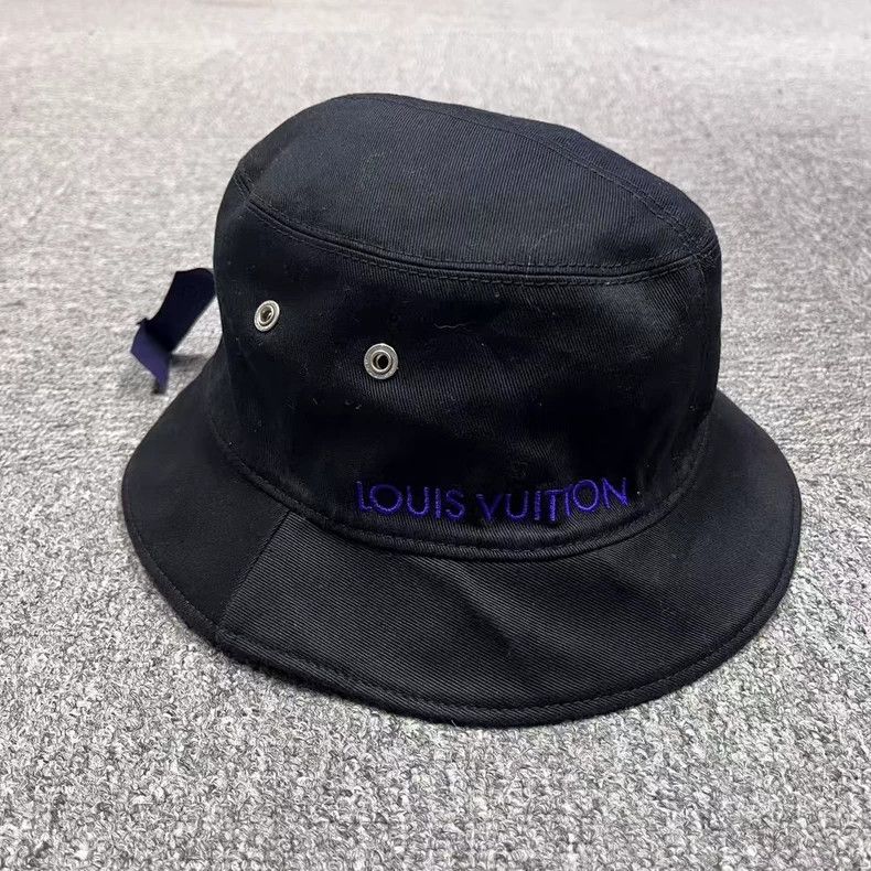 Louis Vuitton Louis Vuitton Black and purple double-faced fisherman's ha Size ONE SIZE - 1 Thumbnail