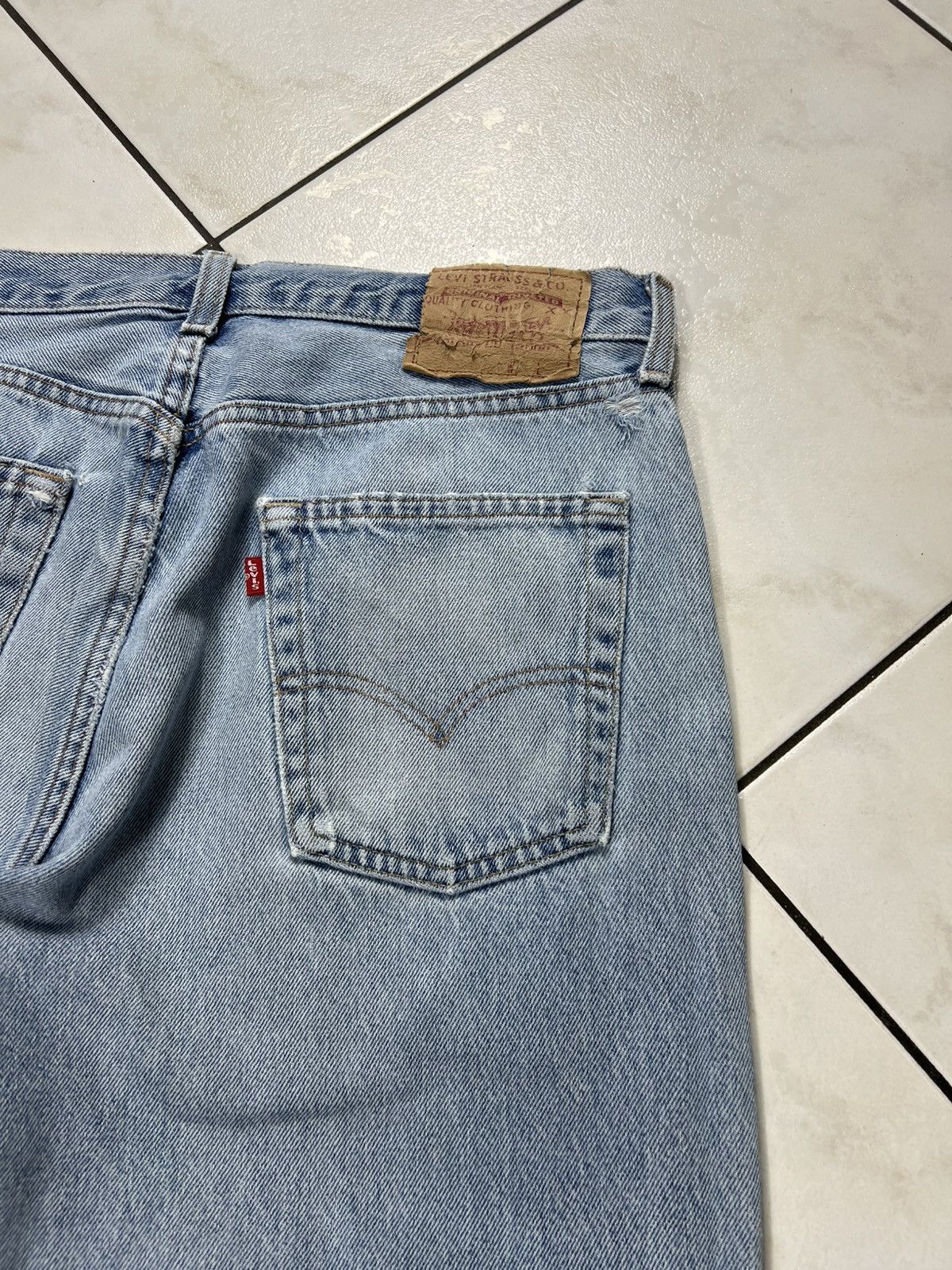 Levi's Vintage 90s Levi’s 518 light blue washed distressed jeans Size US 33 - 15 Thumbnail