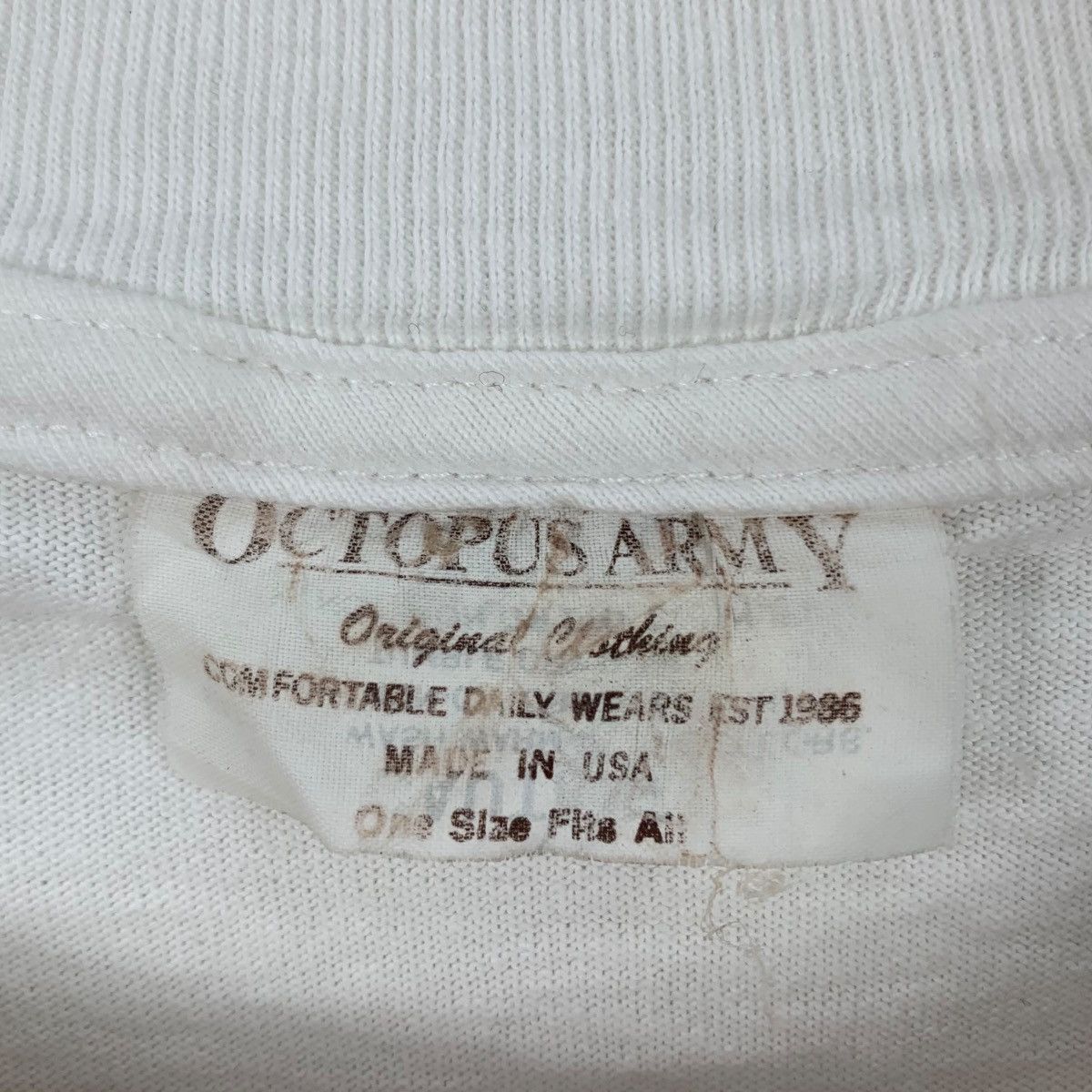 Octopus Vintage 90s OCTUPUS ARMY USA By Kazuyoshi Miyoshi Art Shirt Size US M / EU 48-50 / 2 - 5 Thumbnail