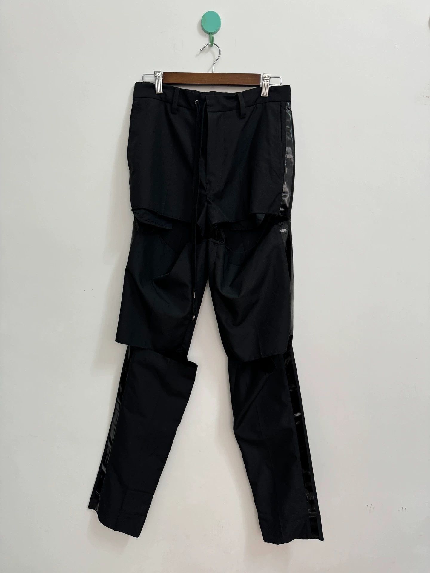 Takahiromiyashita The Soloist. Takahiro Miyashita The Soloist Slim Trousers (48) Size US 32 / EU 48 - 1 Thumbnail