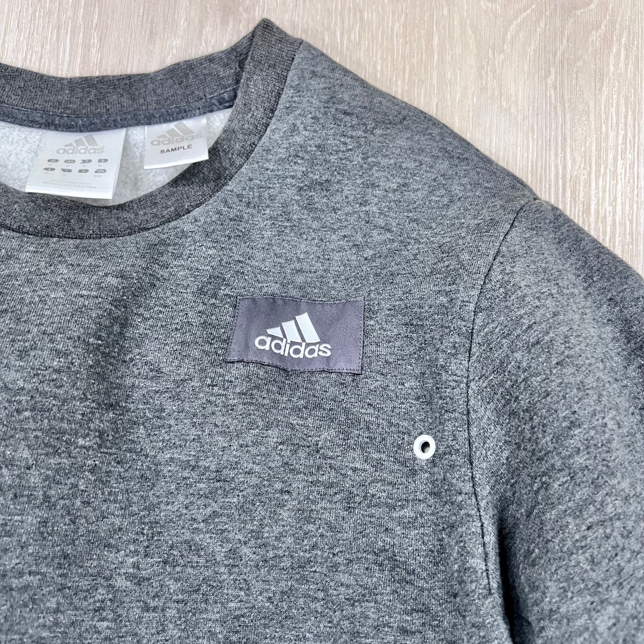 Adidas Adidas Patch Logo Front Three Stripes on Sides Body Sweater Size US M / EU 48-50 / 2 - 7 Thumbnail
