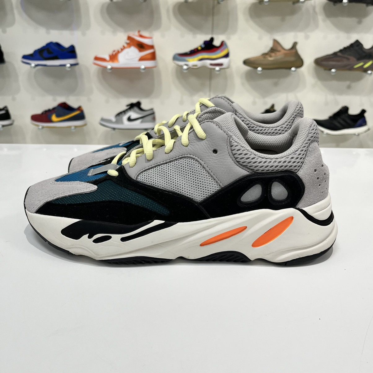 Adidas Adidas Yeezy Boost 700 Wave Runner Size US 11 / EU 44 - 3 Thumbnail