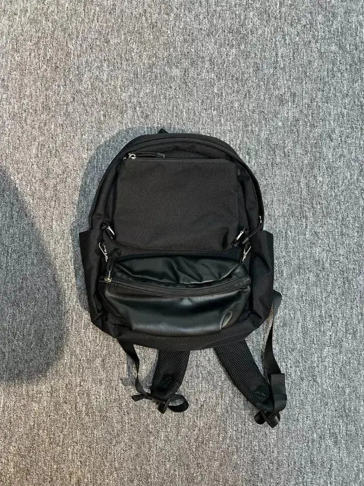 Yohji Yamamoto Yohji Yamamoto Yohji Yamamoto Leather Joint Backpack-2506 Size ONE SIZE - 6 Thumbnail
